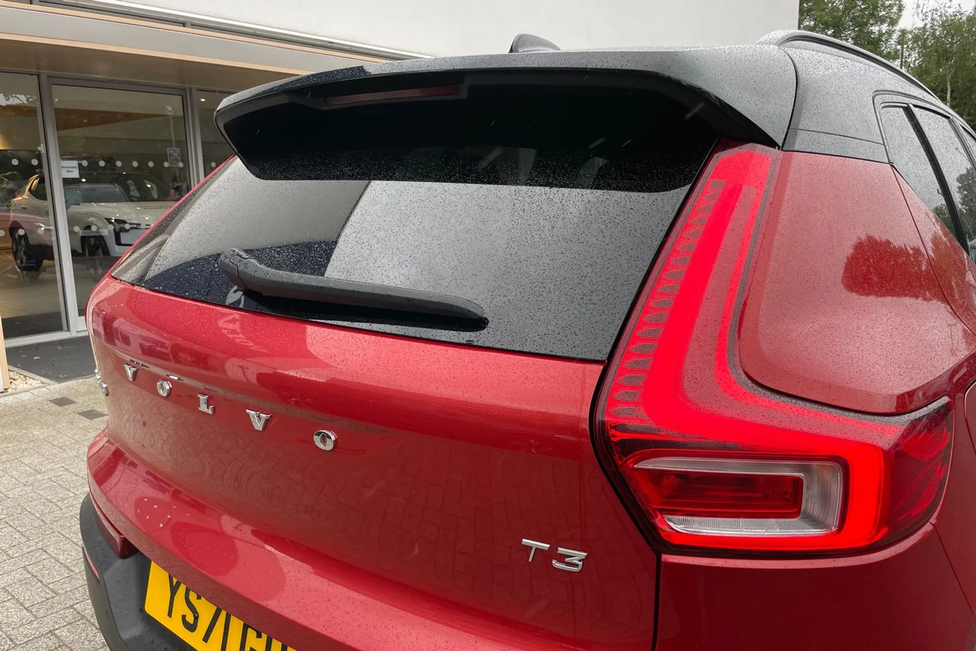 Volvo XC40 thumbnail image number 15