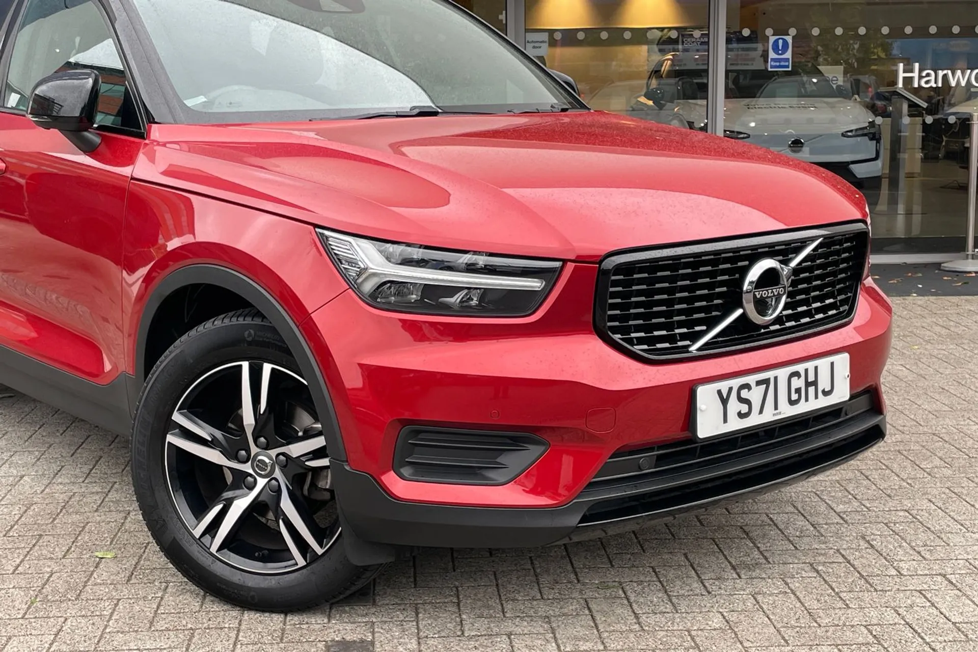 Volvo XC40 thumbnail image number 6