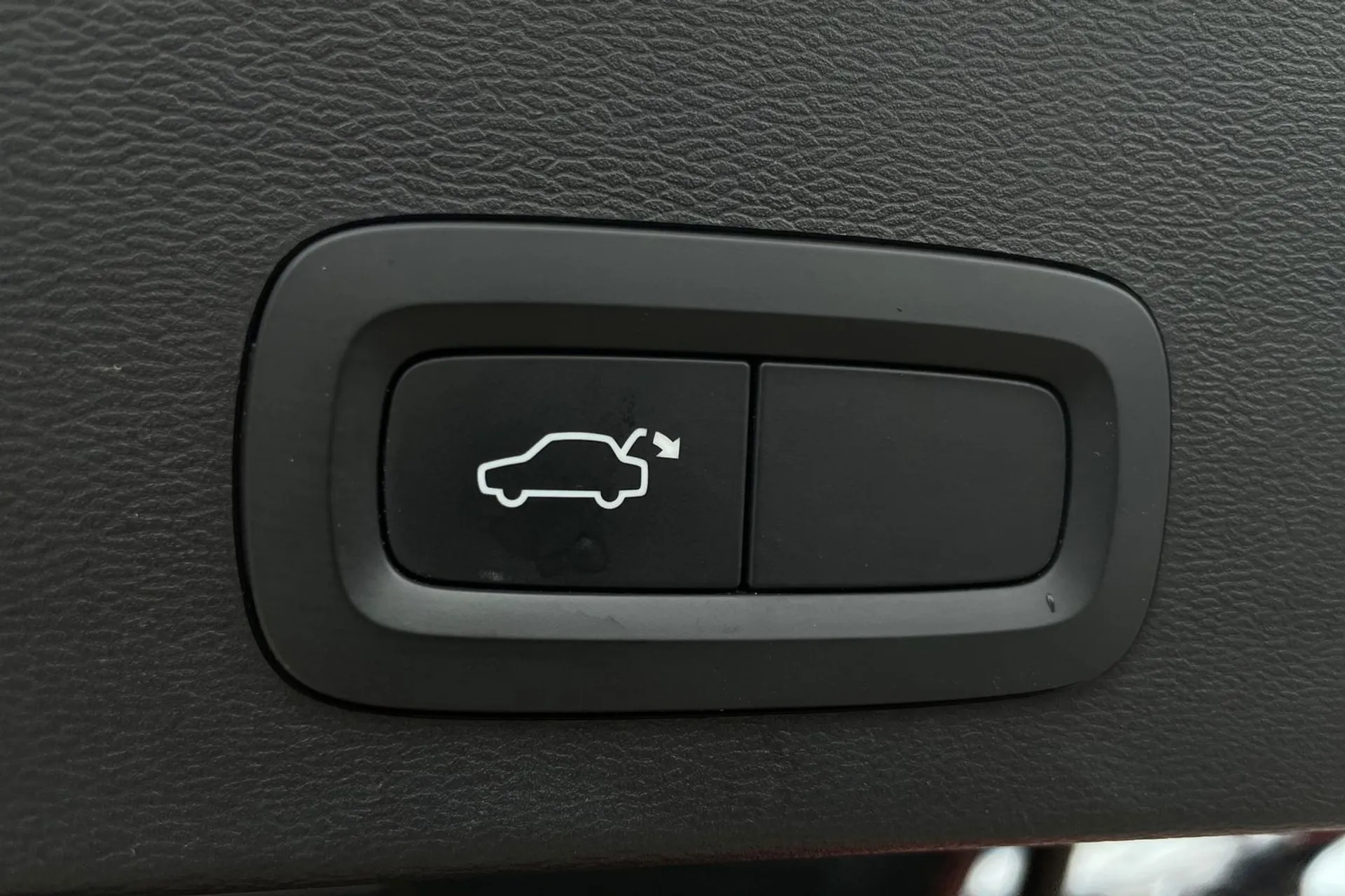 Volvo XC40 thumbnail image number 20