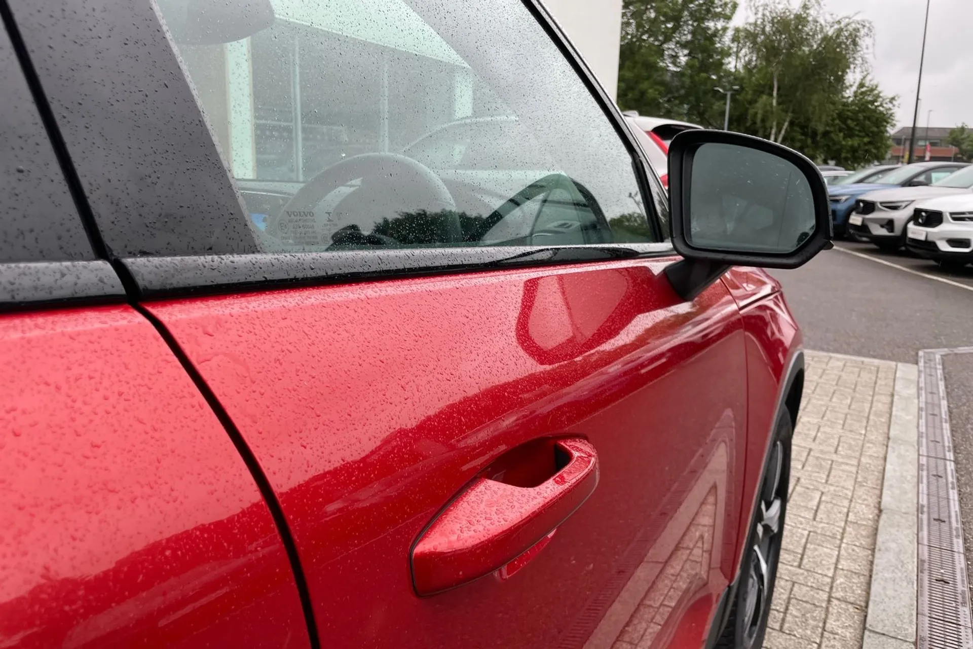 Volvo XC40 thumbnail image number 16