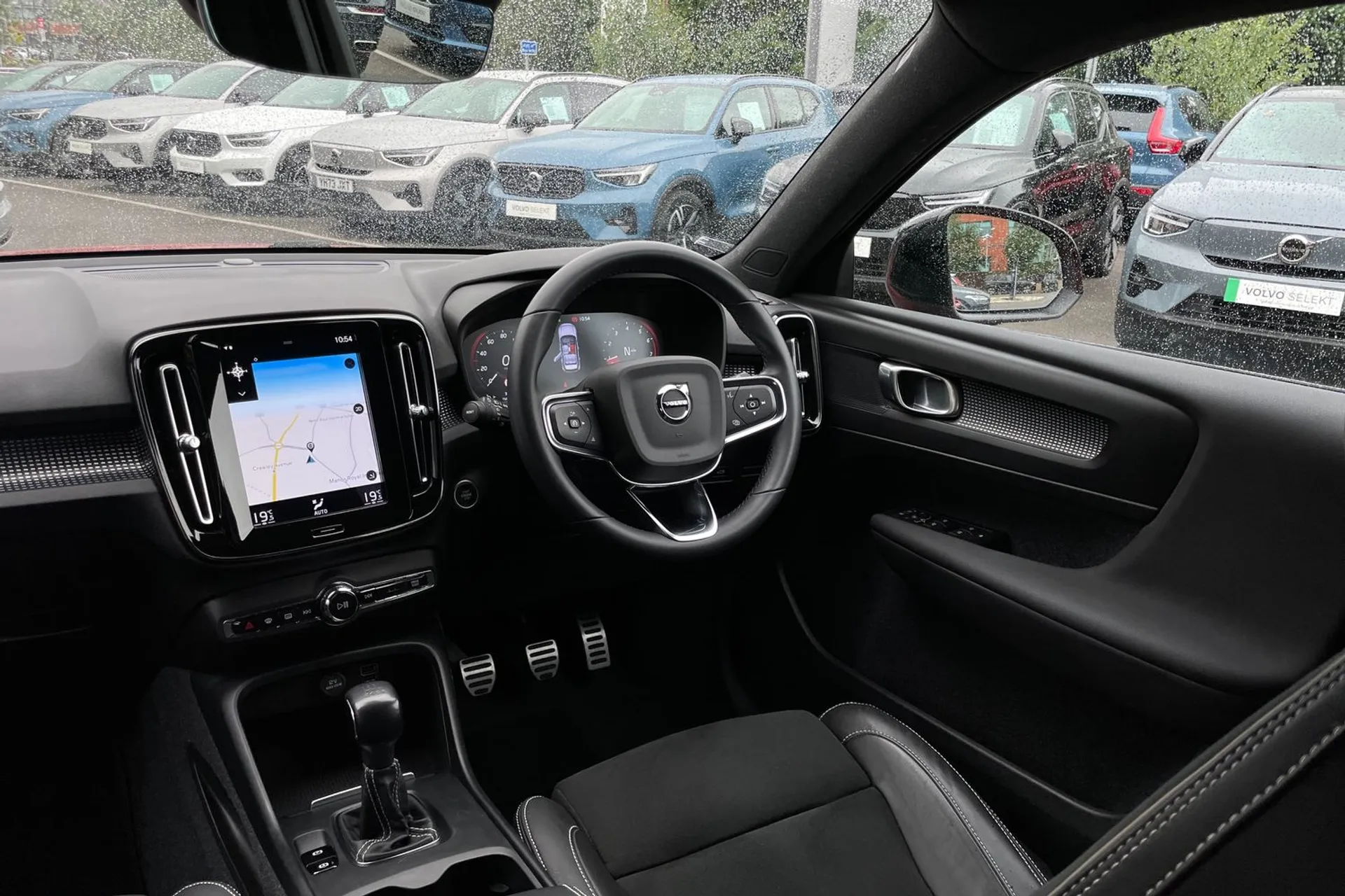 Volvo XC40 thumbnail image number 32