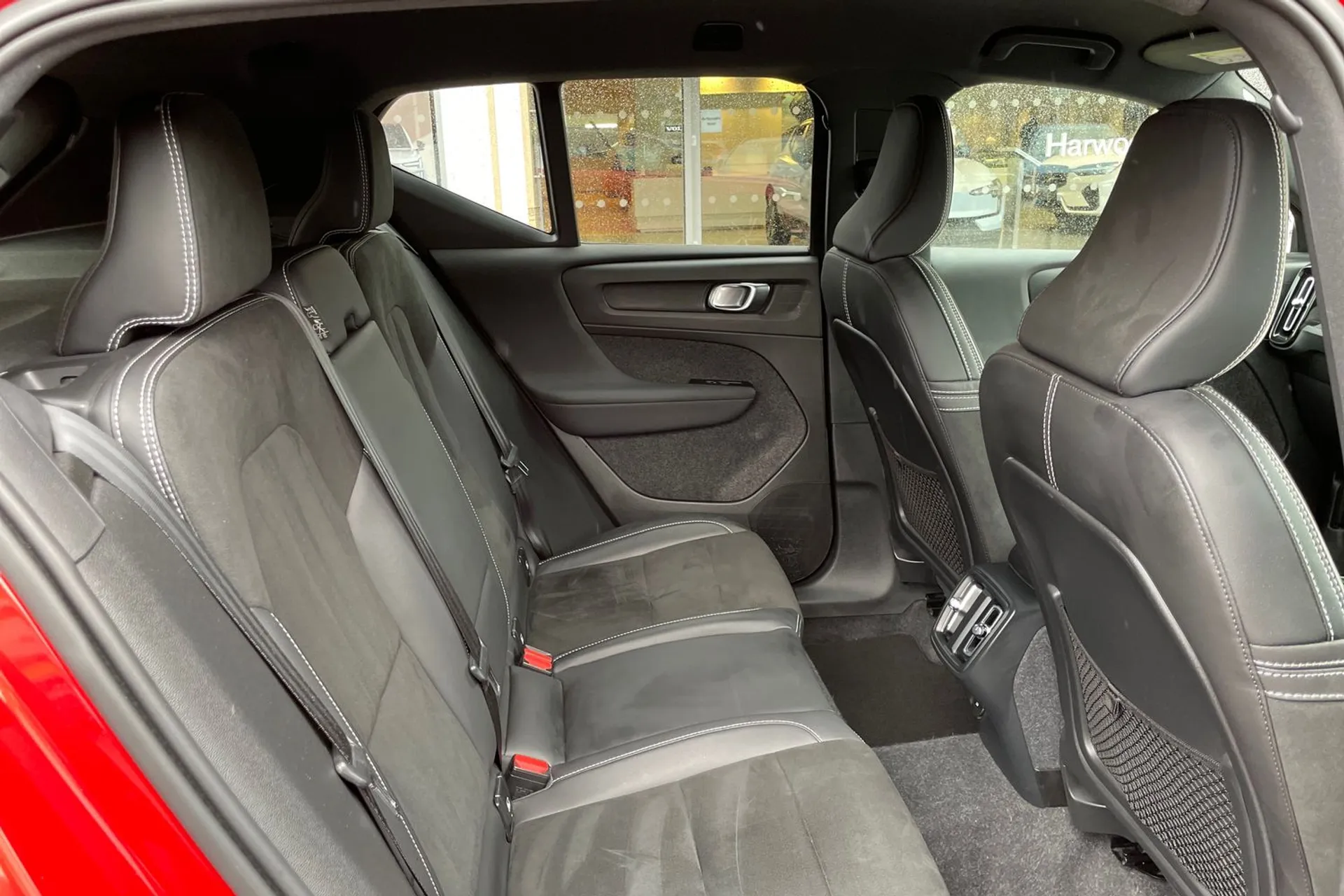 Volvo XC40 thumbnail image number 22