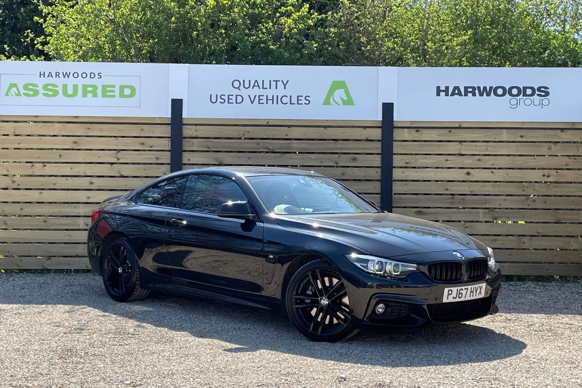BMW 4 SERIES focused image