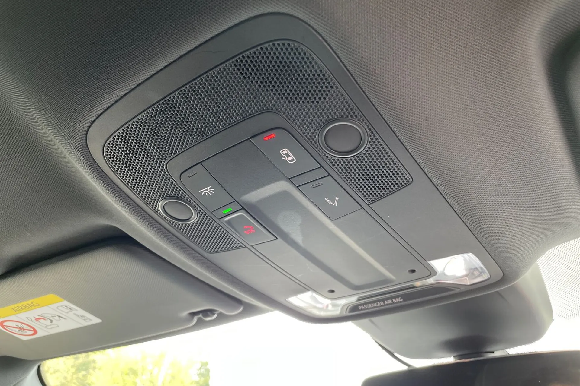 Audi Q3 thumbnail image number 19