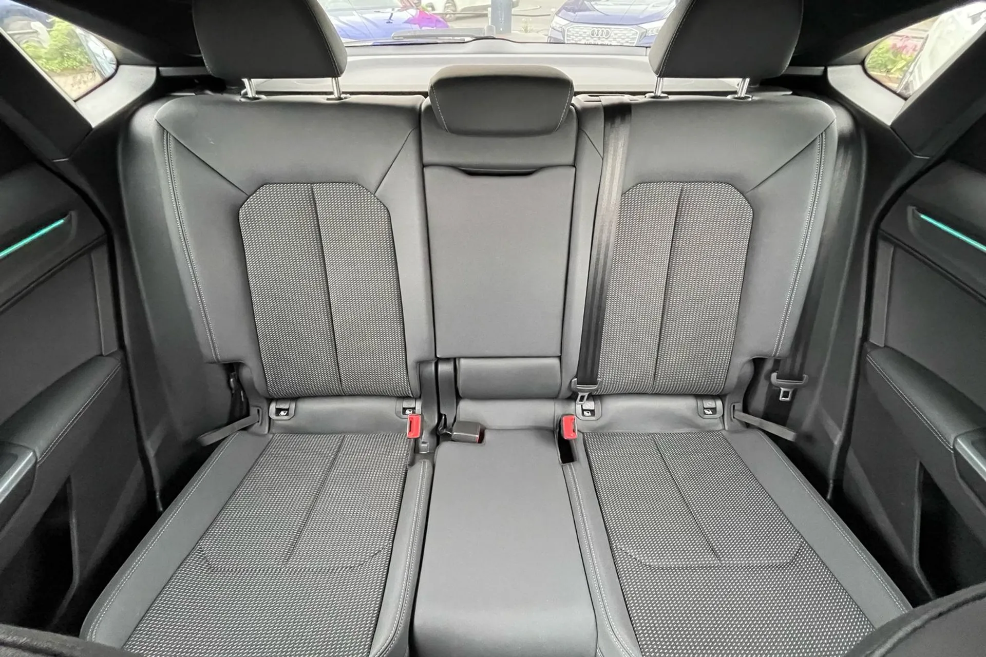 Audi Q3 thumbnail image number 7