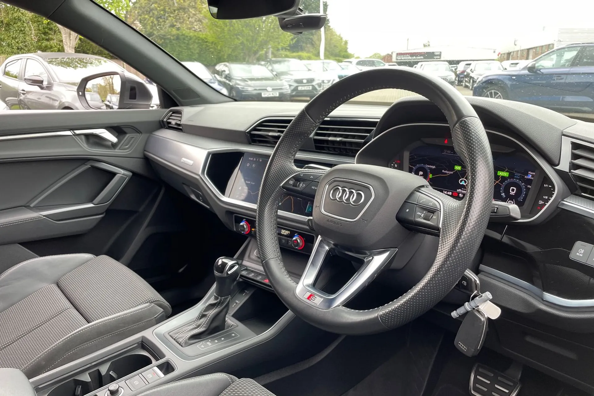 Audi Q3 thumbnail image number 34