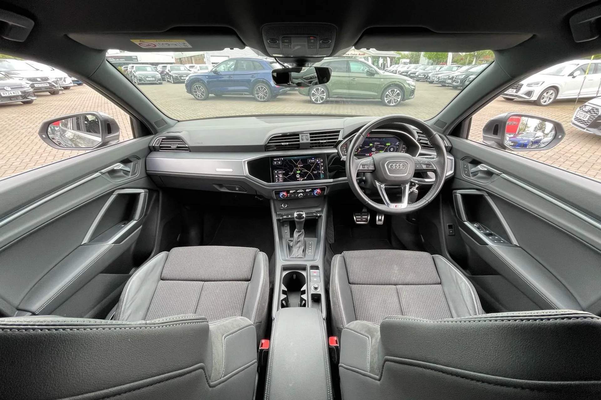 Audi Q3 thumbnail image number 3