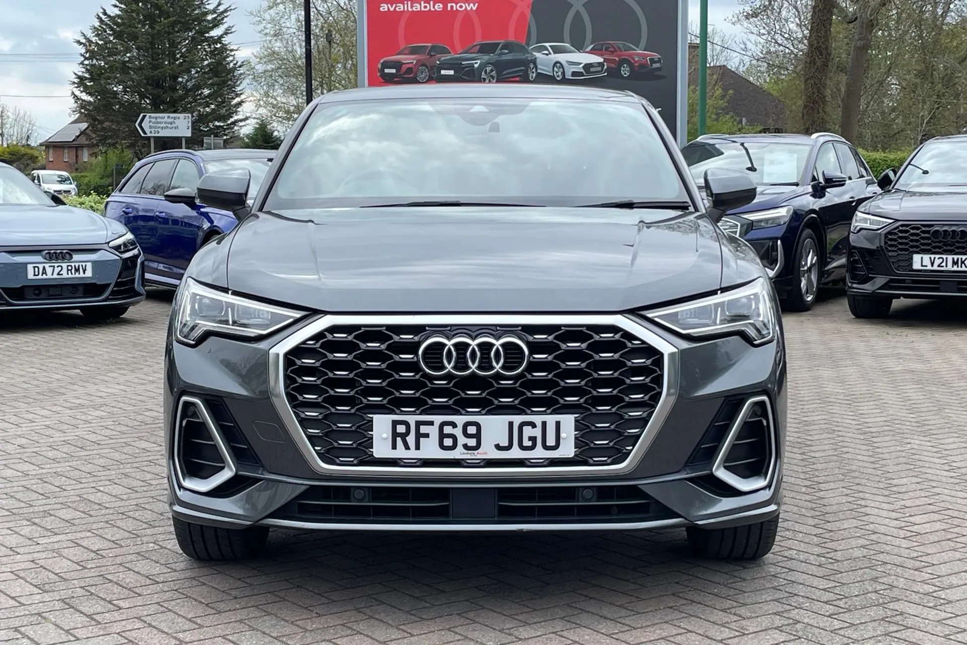 Audi Q3 thumbnail image number 23