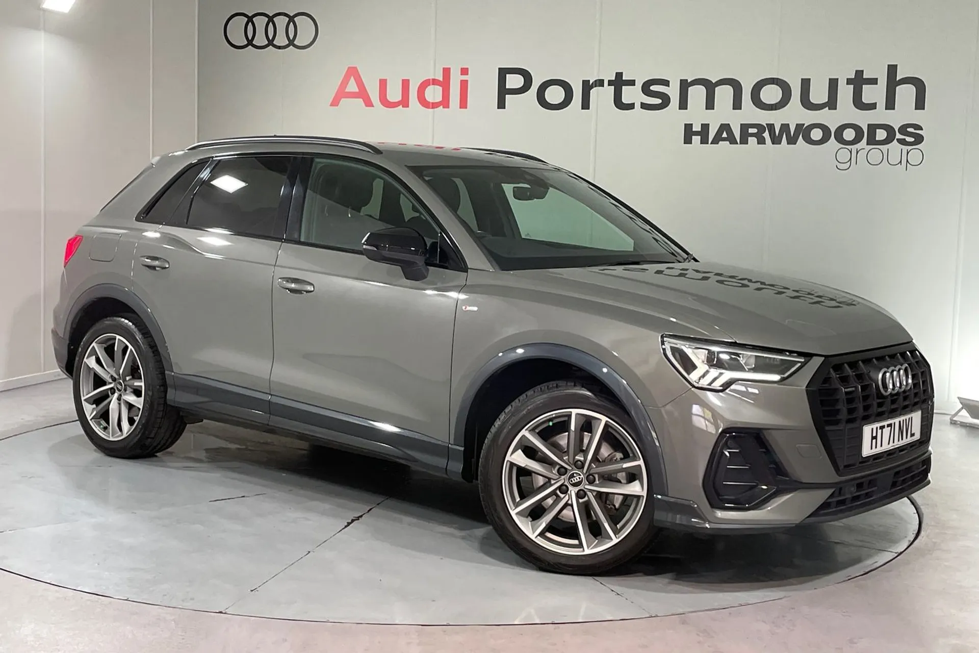 Audi Q3 focused image