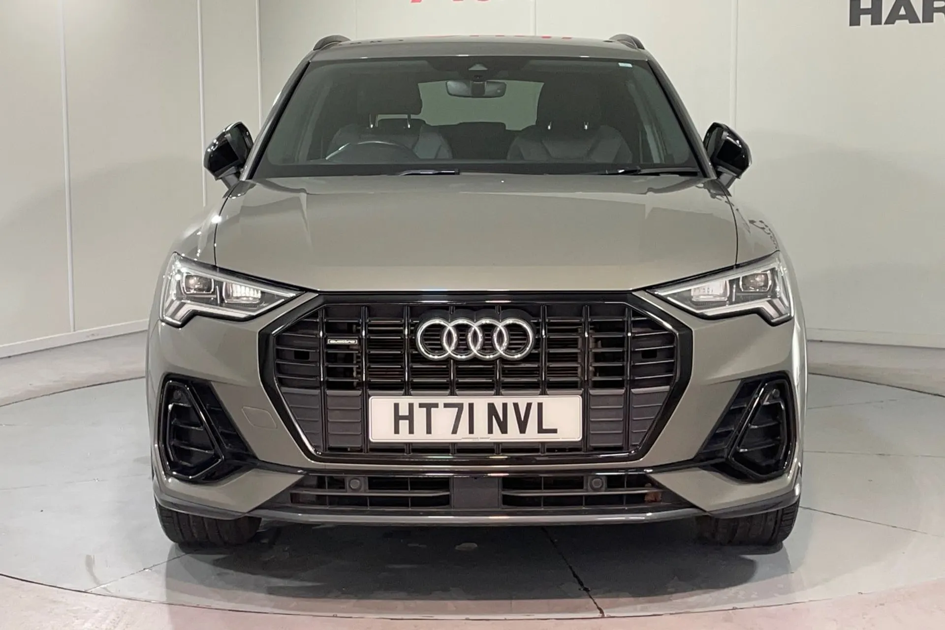 Audi Q3 thumbnail image number 6
