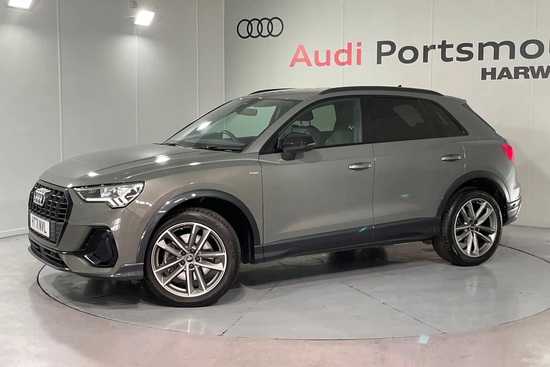 Audi Q3 thumbnail image number 5