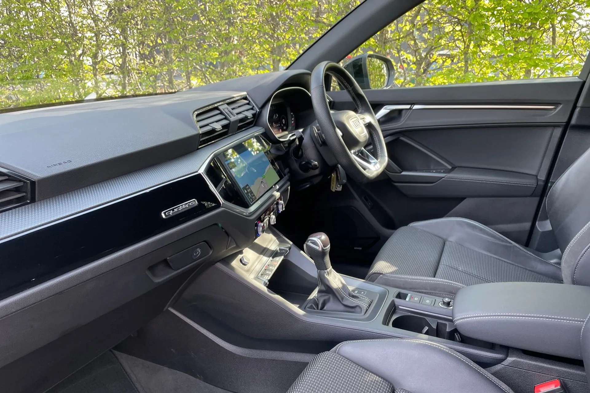 Audi Q3 thumbnail image number 28