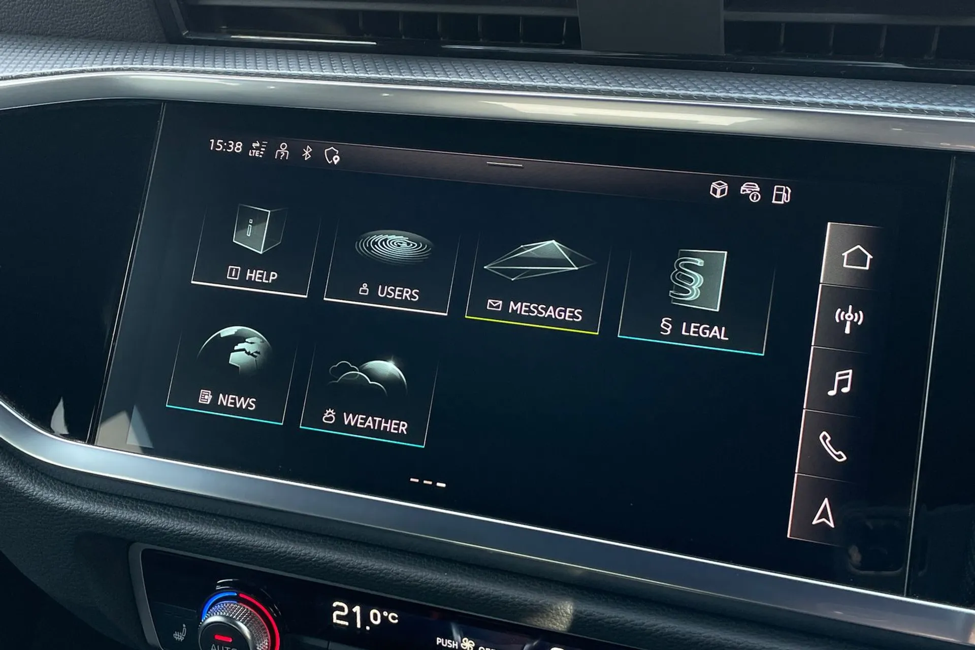 Audi Q3 thumbnail image number 51