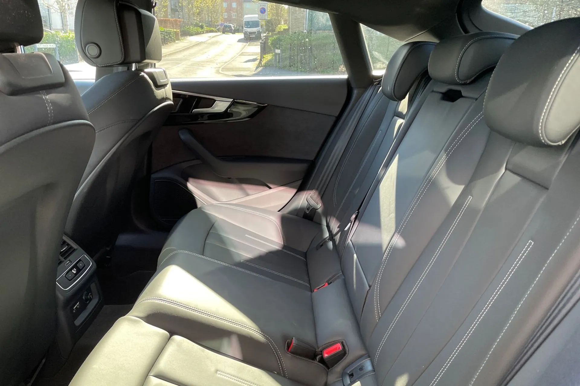 Audi A5 thumbnail image number 29