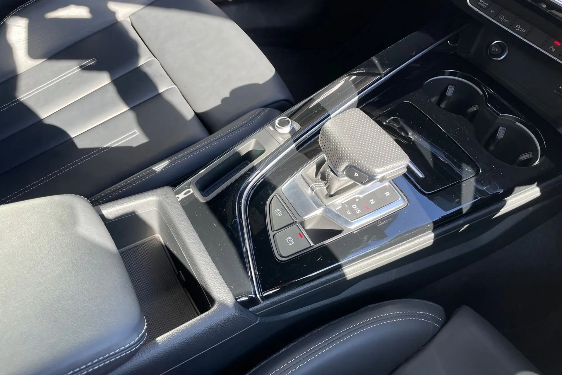 Audi A5 thumbnail image number 40