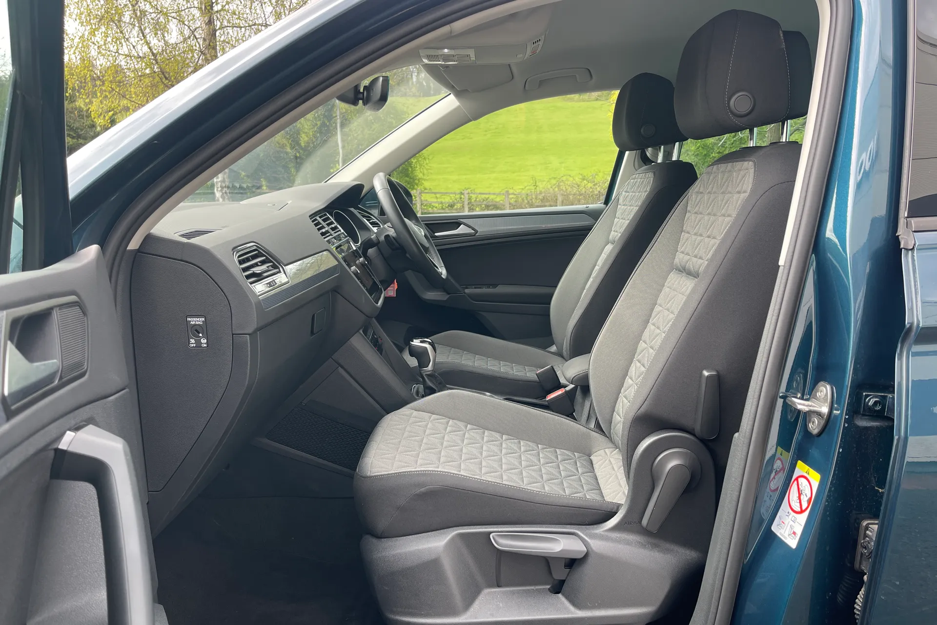 VOLKSWAGEN TIGUAN thumbnail image number 25