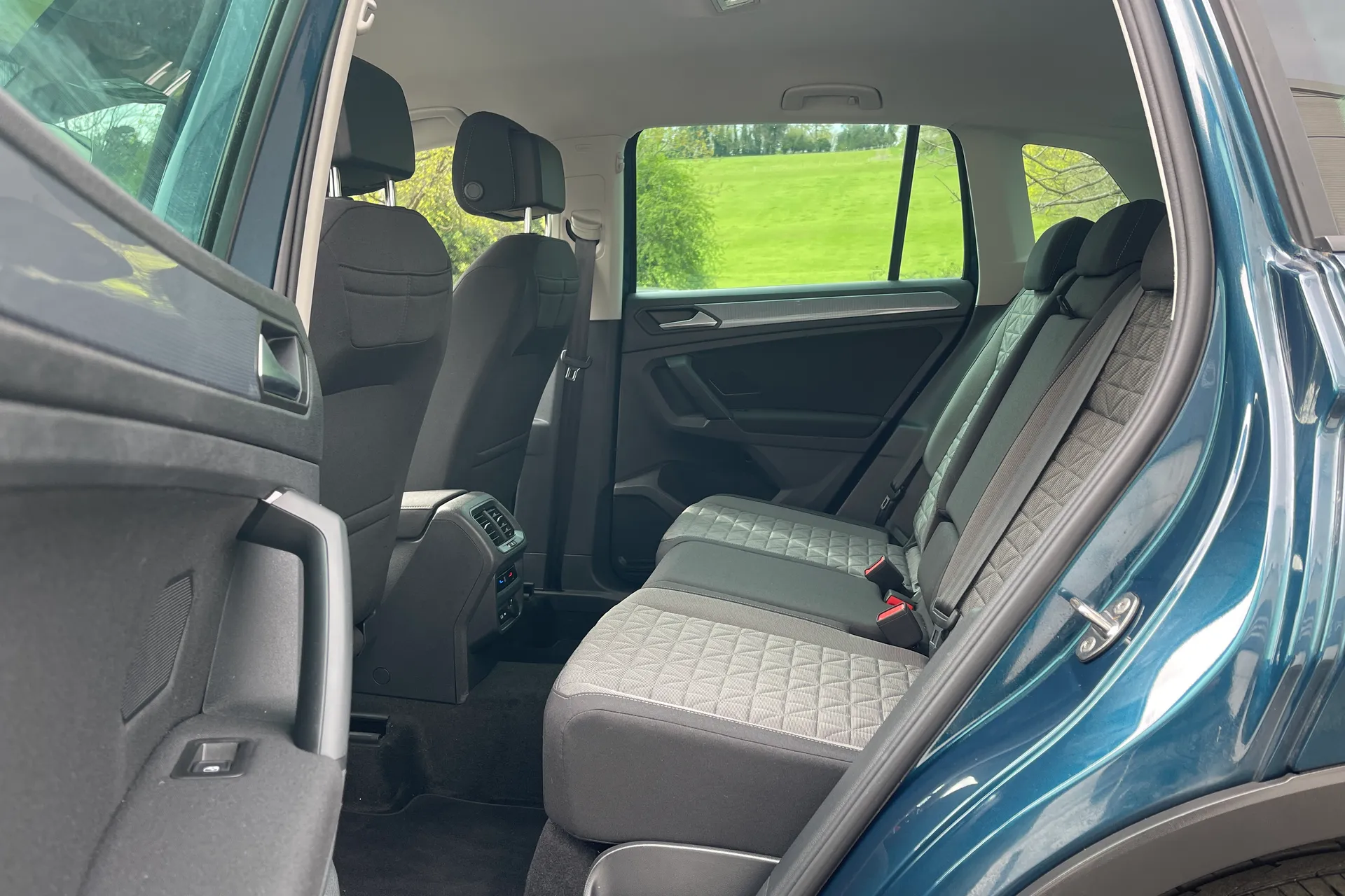 VOLKSWAGEN TIGUAN thumbnail image number 28