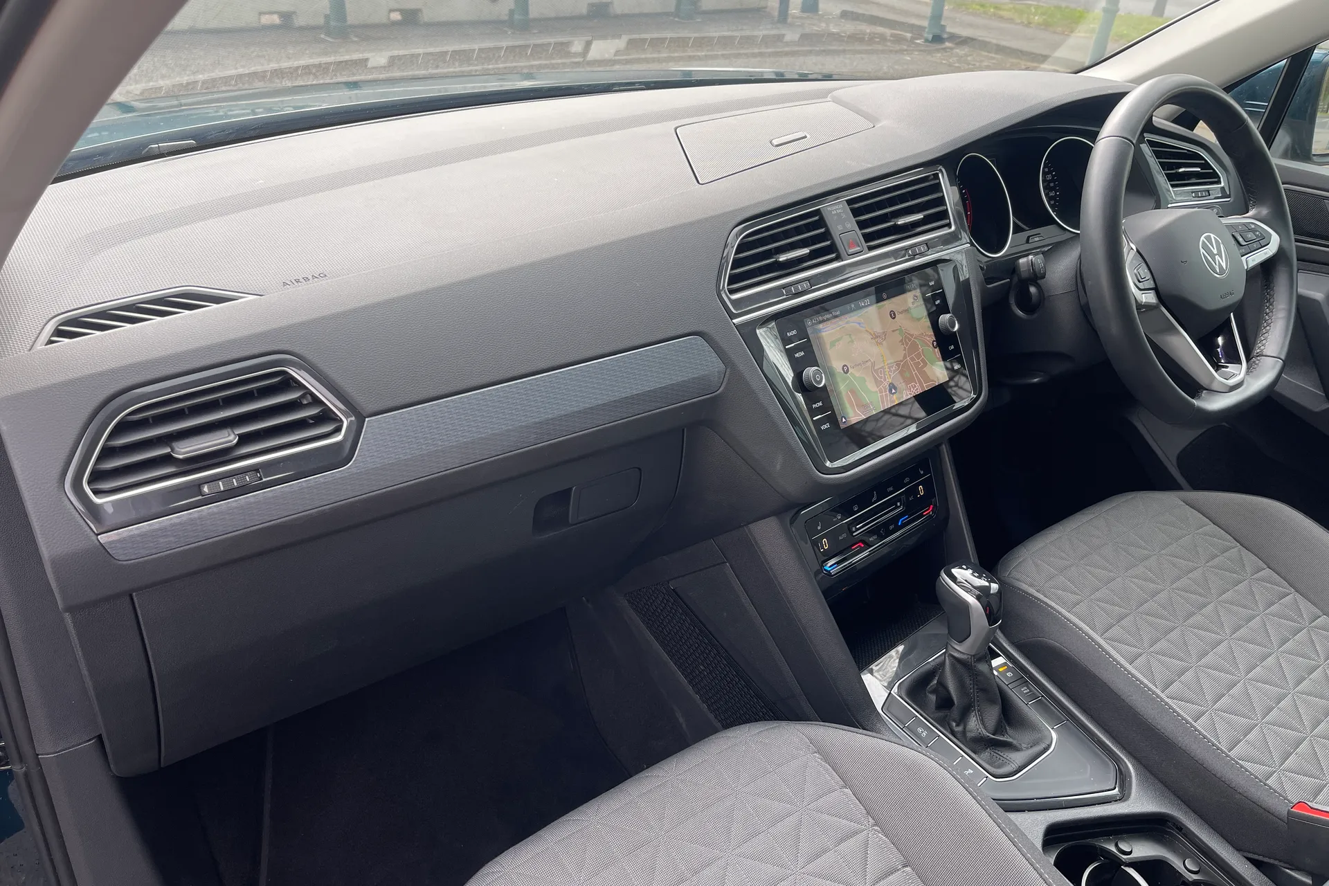VOLKSWAGEN TIGUAN thumbnail image number 24