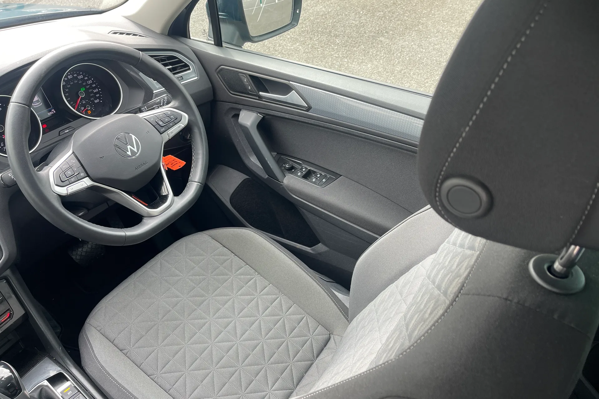 VOLKSWAGEN TIGUAN thumbnail image number 32