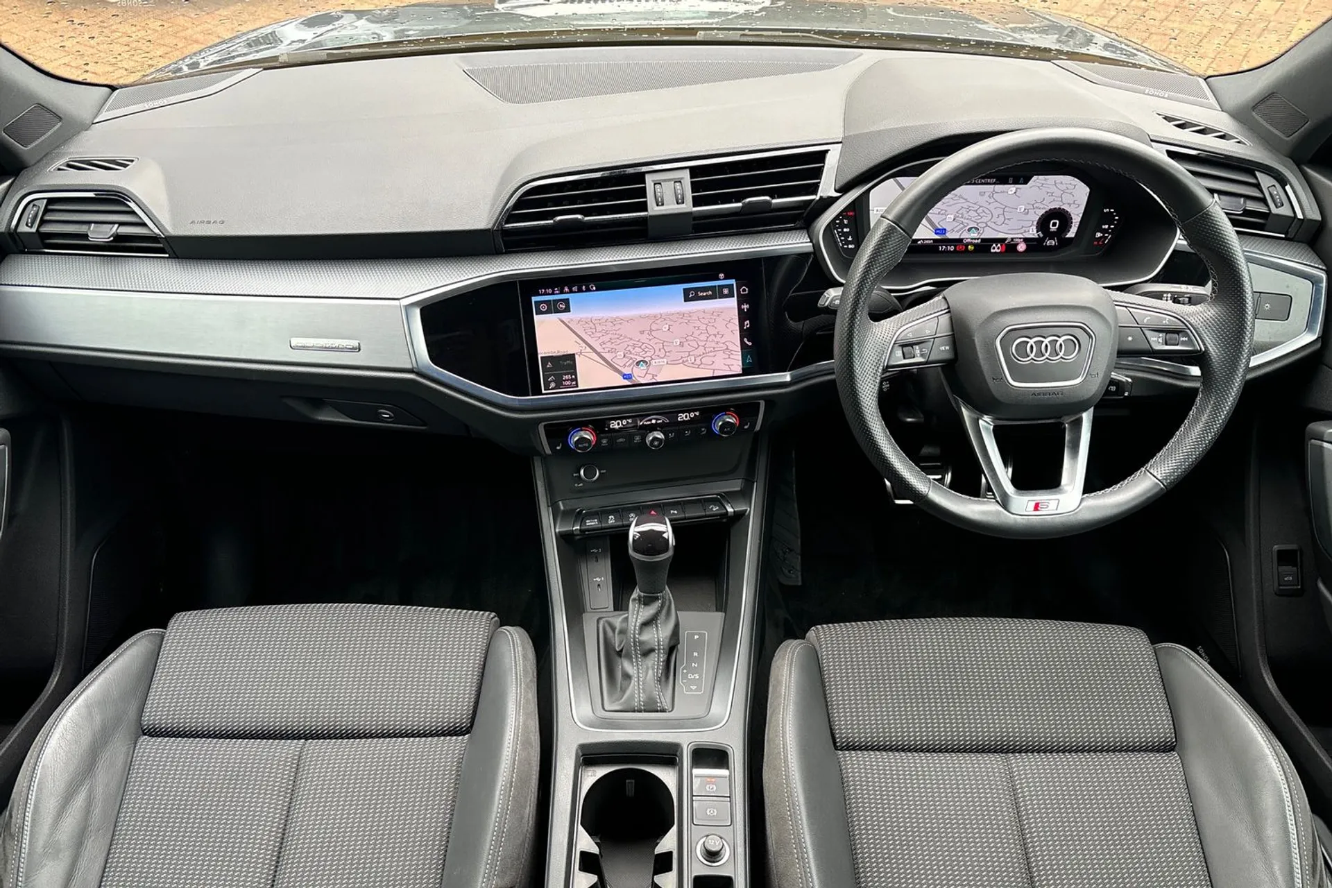 Audi Q3 thumbnail image number 31
