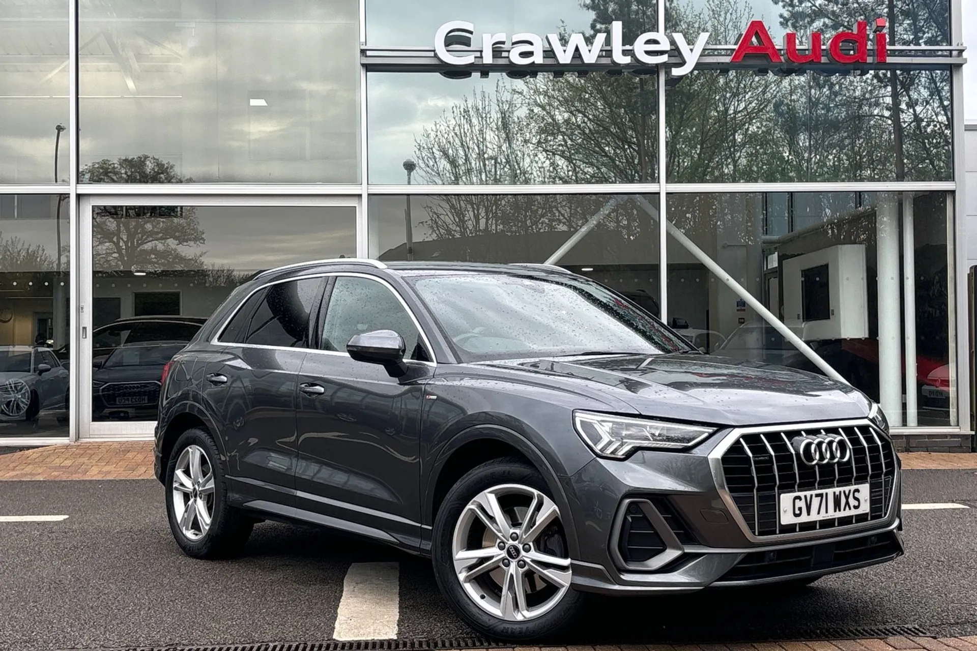 Audi Q3 focused image