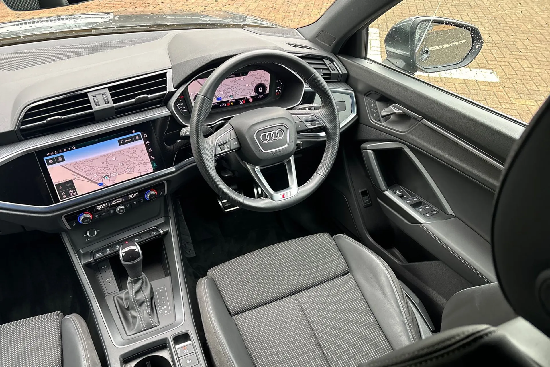 Audi Q3 thumbnail image number 33