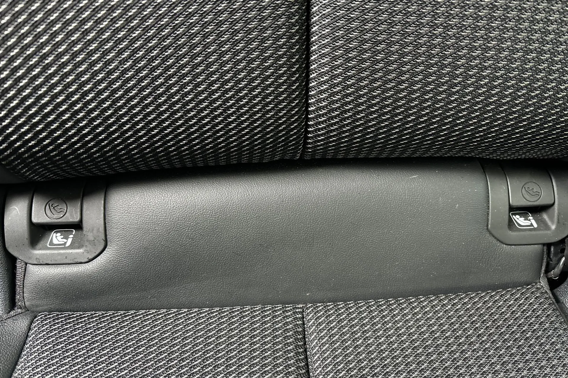 Audi Q3 thumbnail image number 23