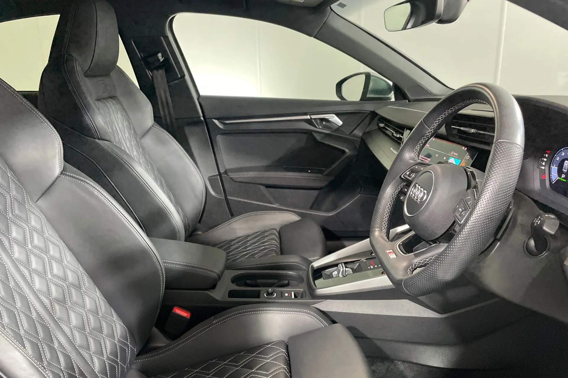 Audi A3 thumbnail image number 28