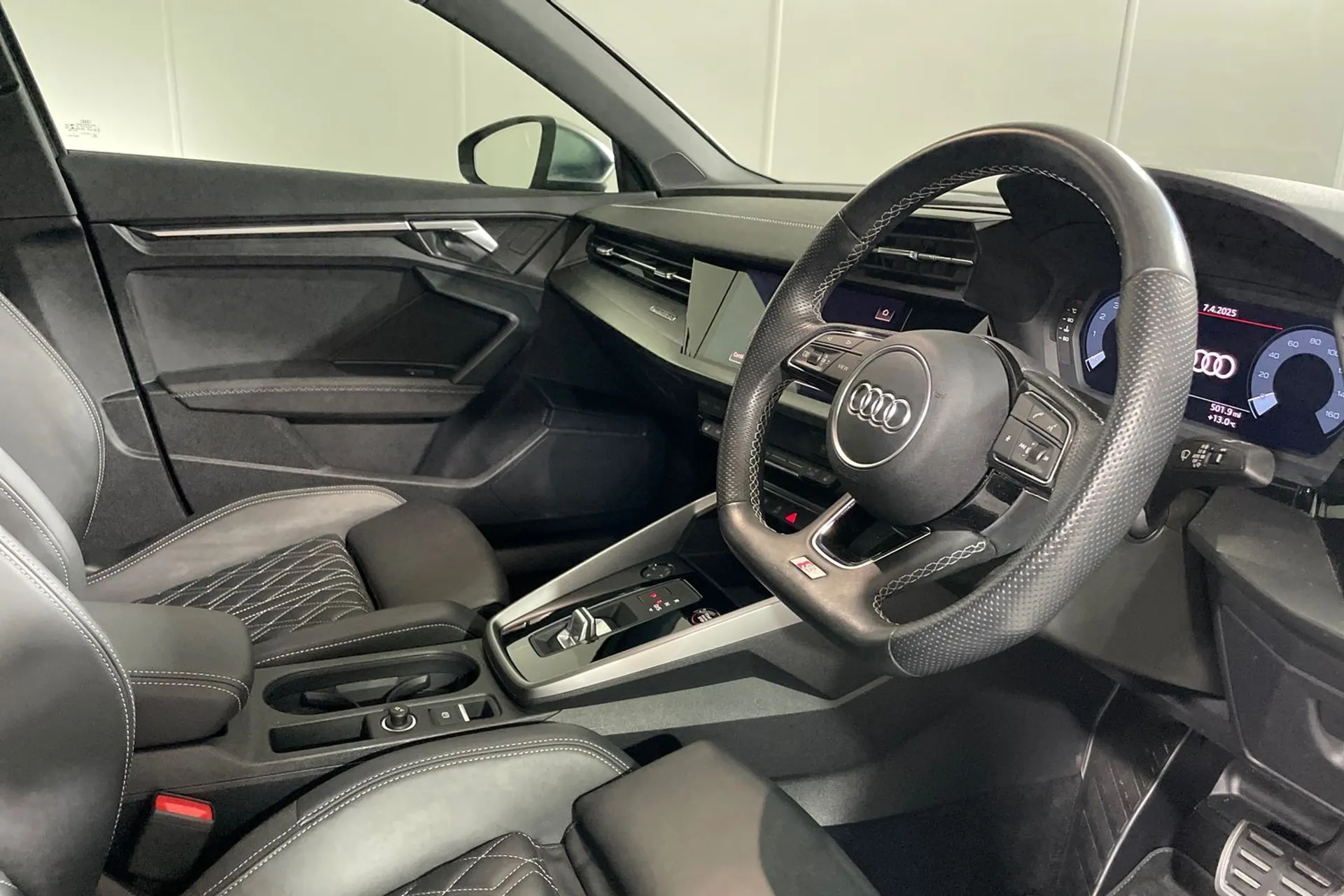 Audi A3 thumbnail image number 30