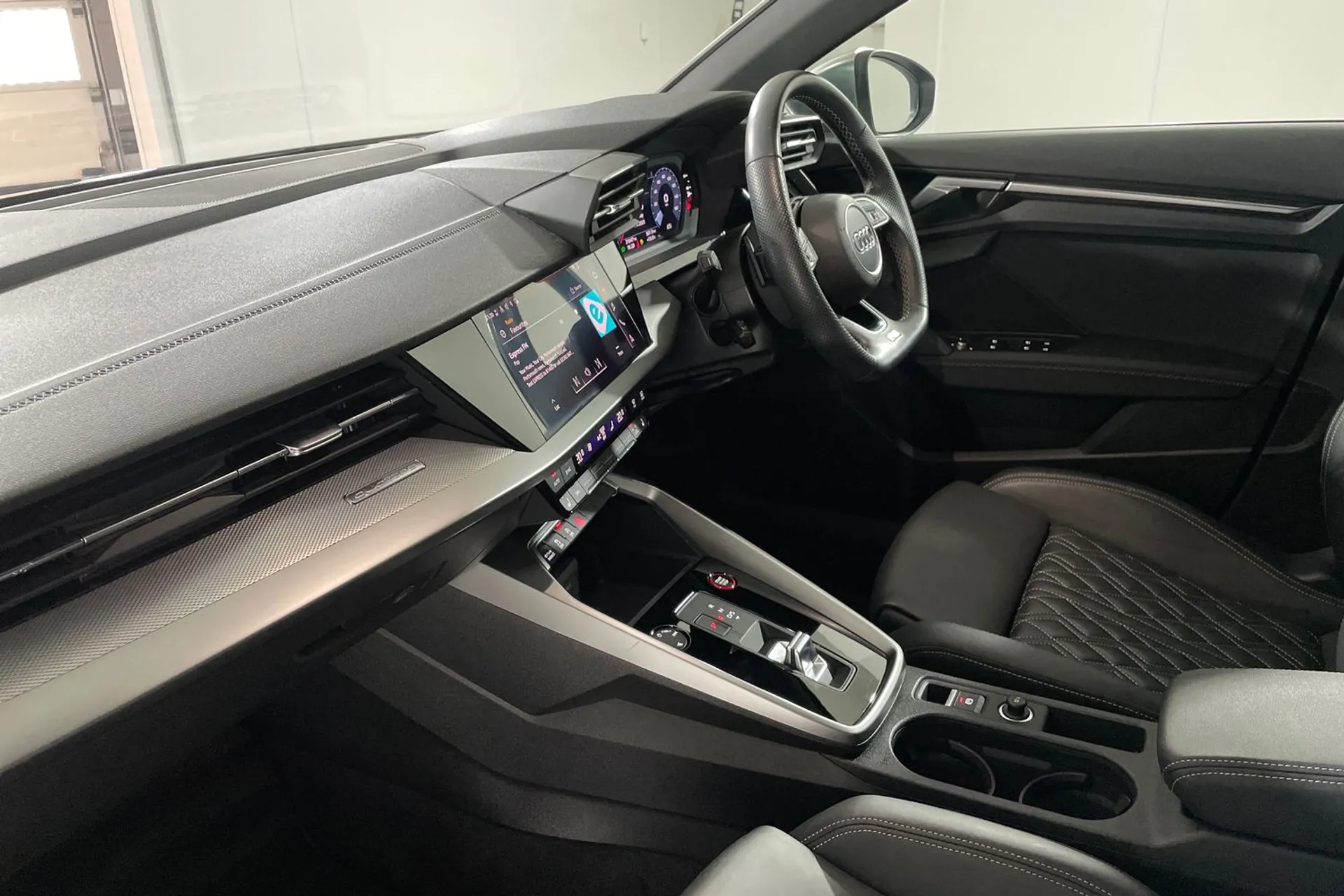 Audi A3 thumbnail image number 31