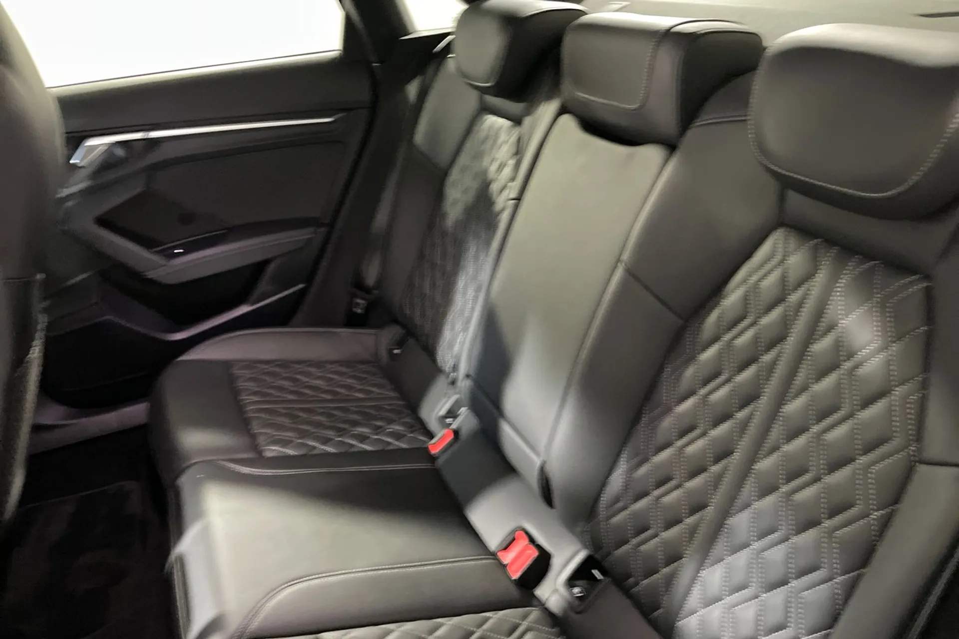 Audi A3 thumbnail image number 35