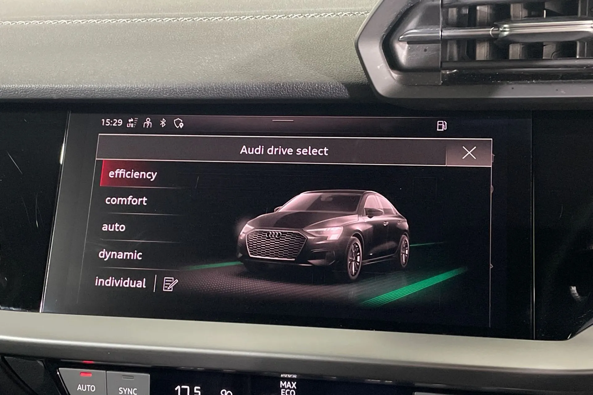 Audi A3 thumbnail image number 25