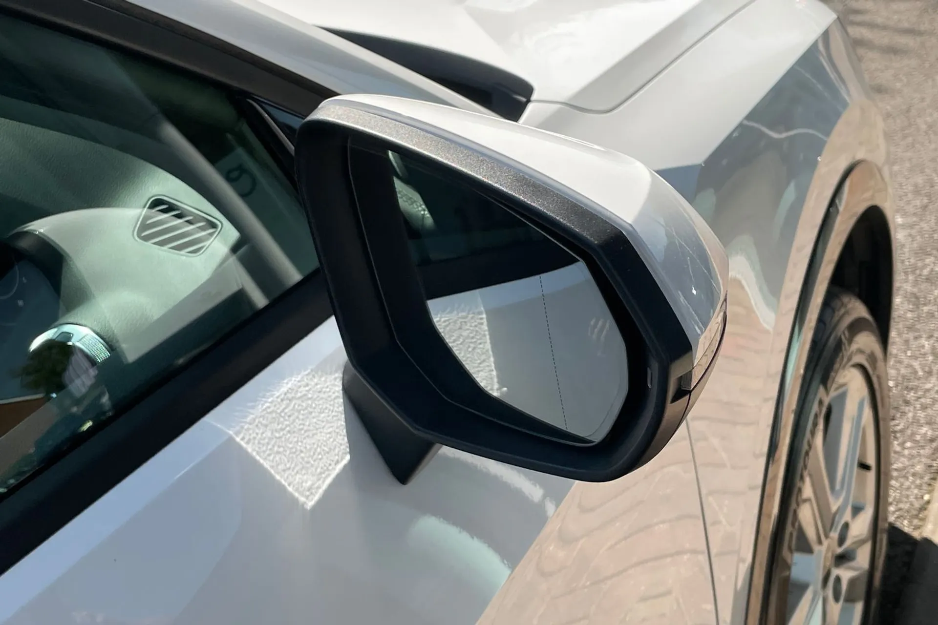 Audi Q2 thumbnail image number 47