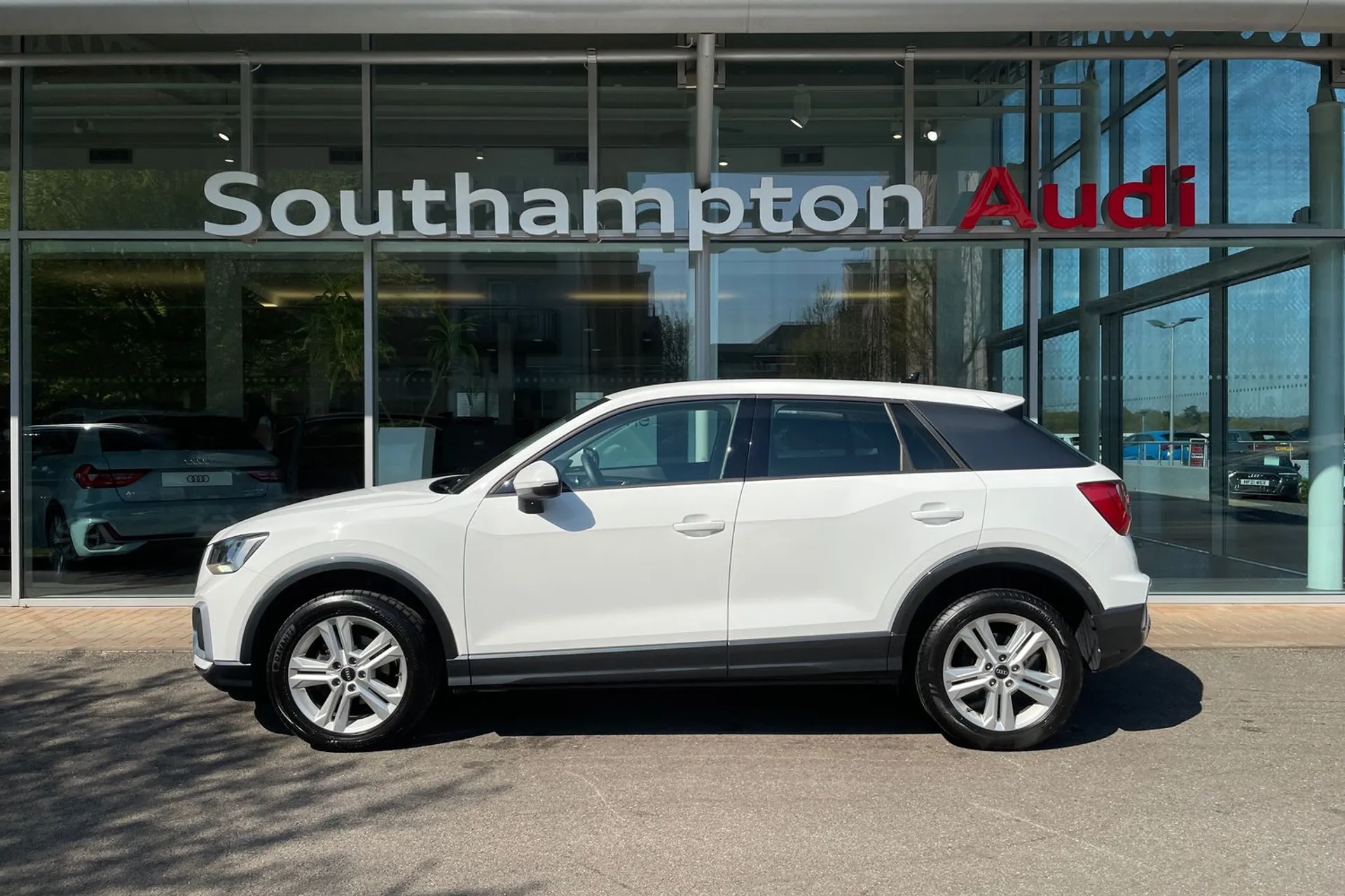 Audi Q2 thumbnail image number 8