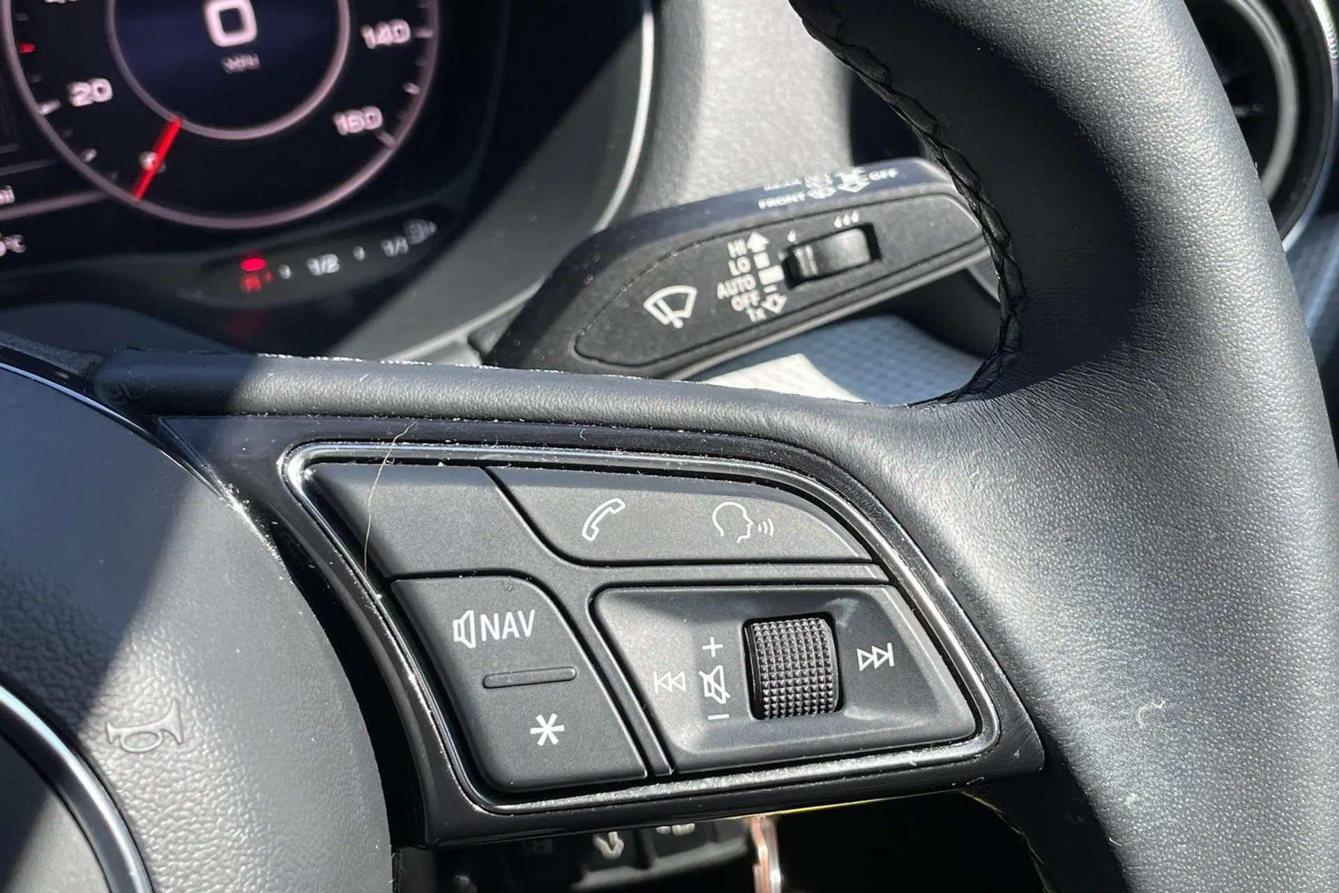 Audi Q2 thumbnail image number 57