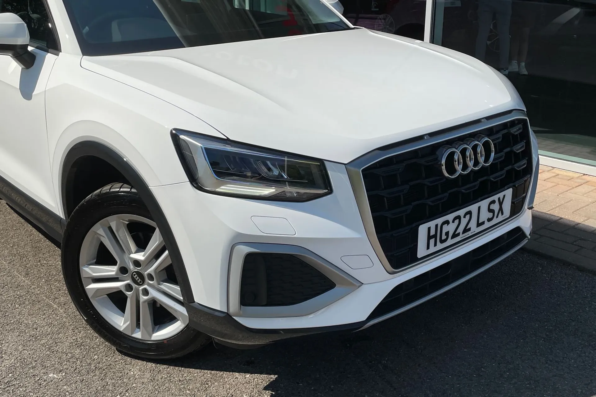 Audi Q2 thumbnail image number 15