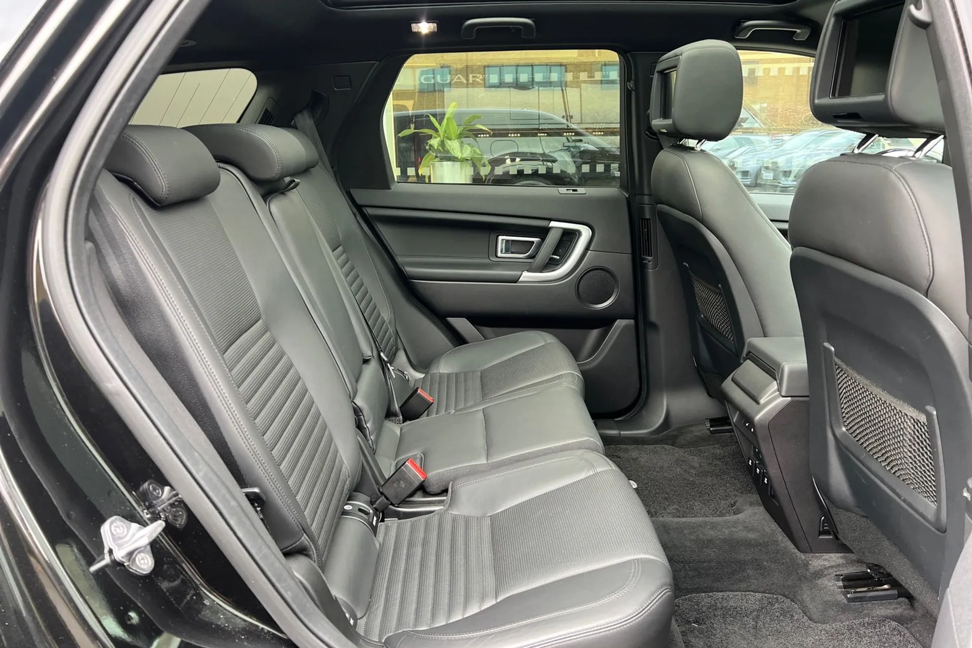 LAND ROVER DISCOVERY SPORT thumbnail image number 31