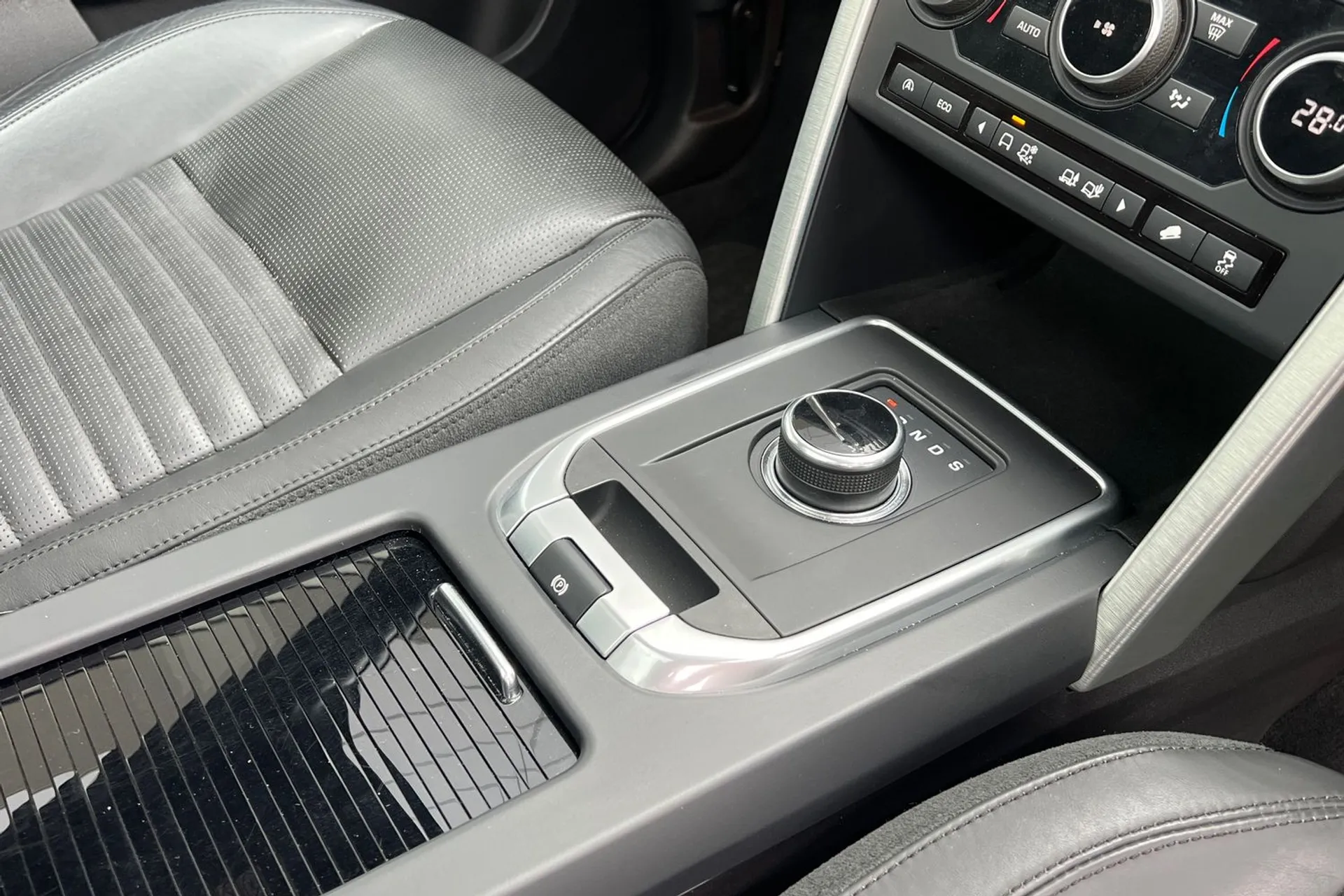 LAND ROVER DISCOVERY SPORT thumbnail image number 21