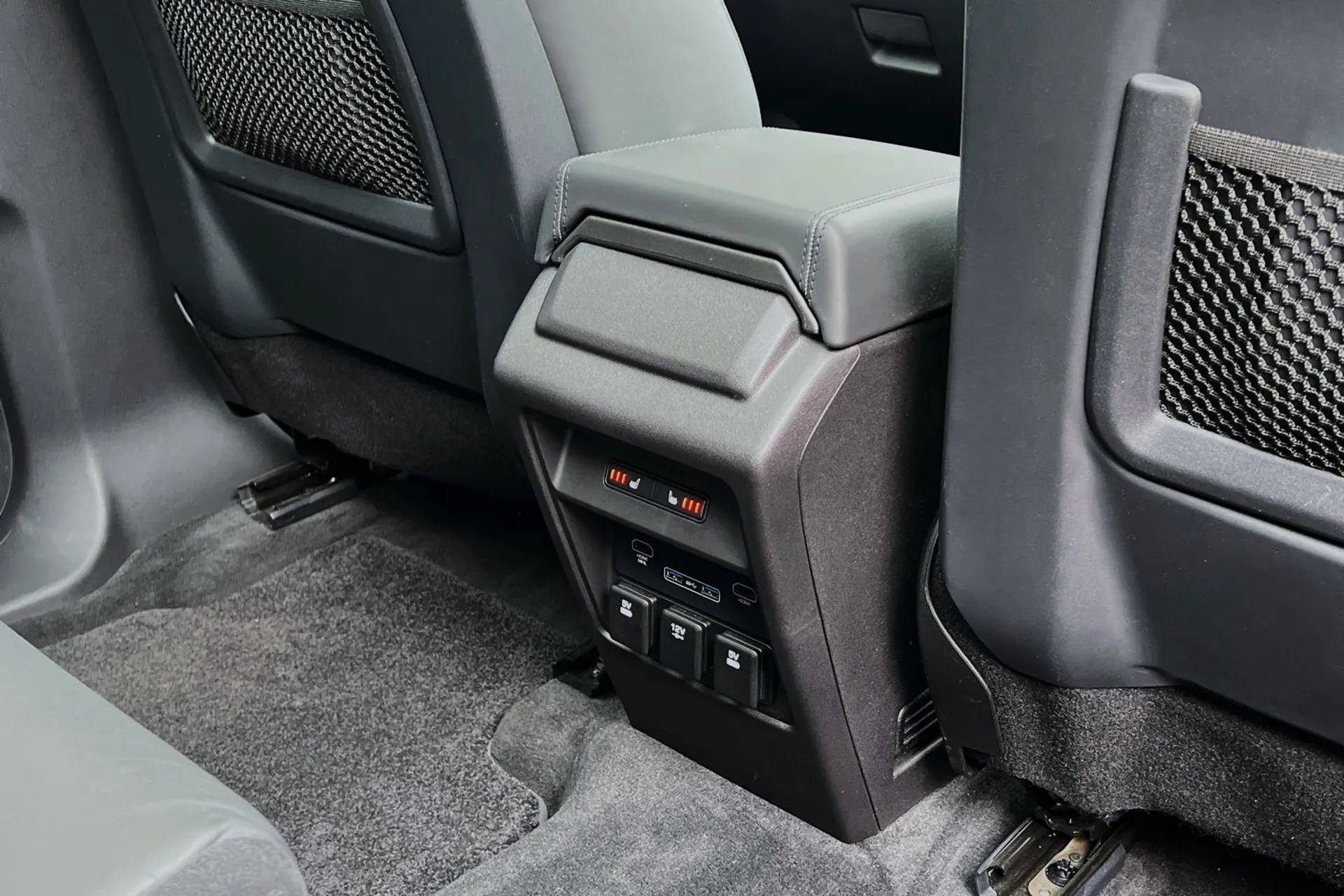 LAND ROVER DISCOVERY SPORT thumbnail image number 35