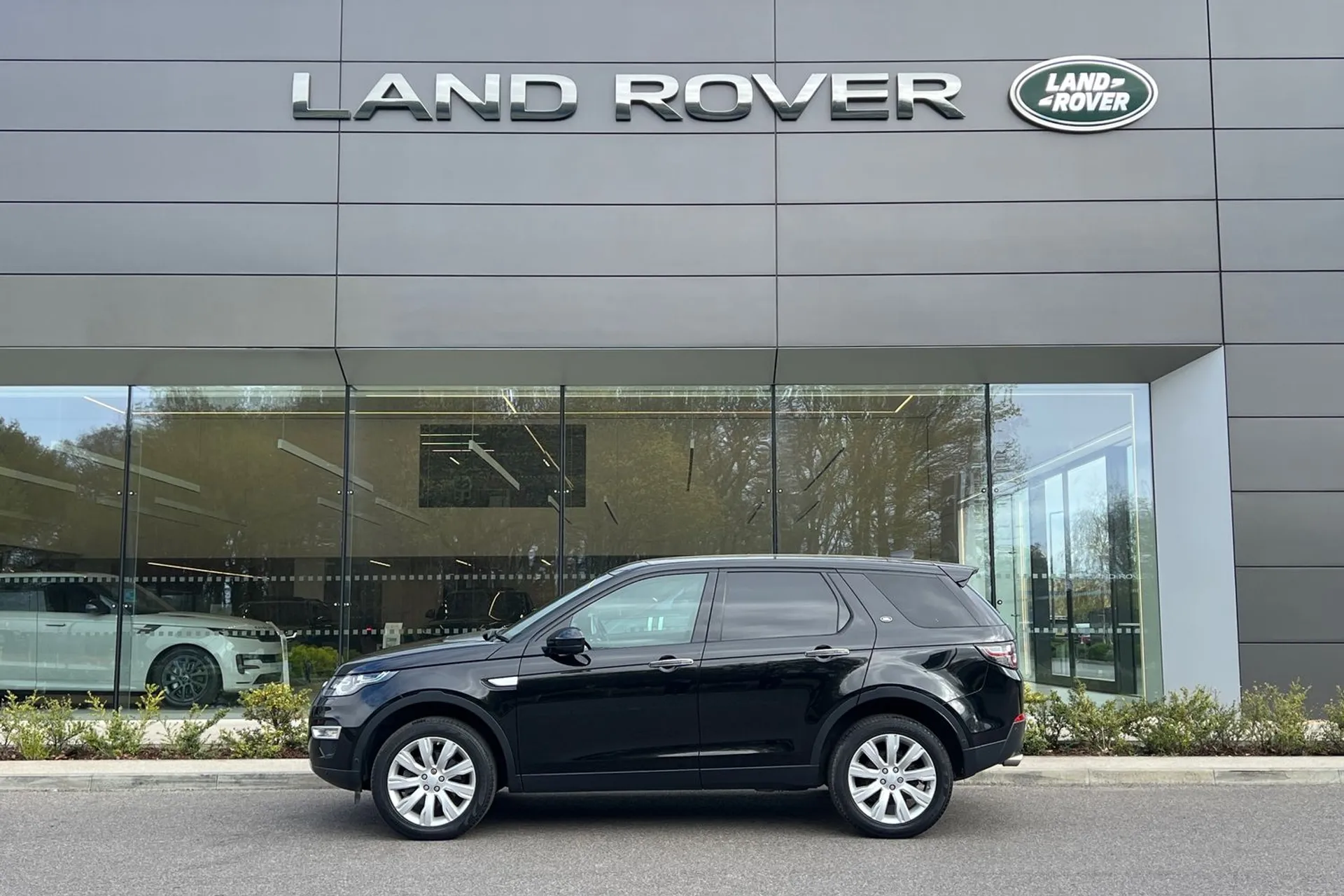 LAND ROVER DISCOVERY SPORT thumbnail image number 7