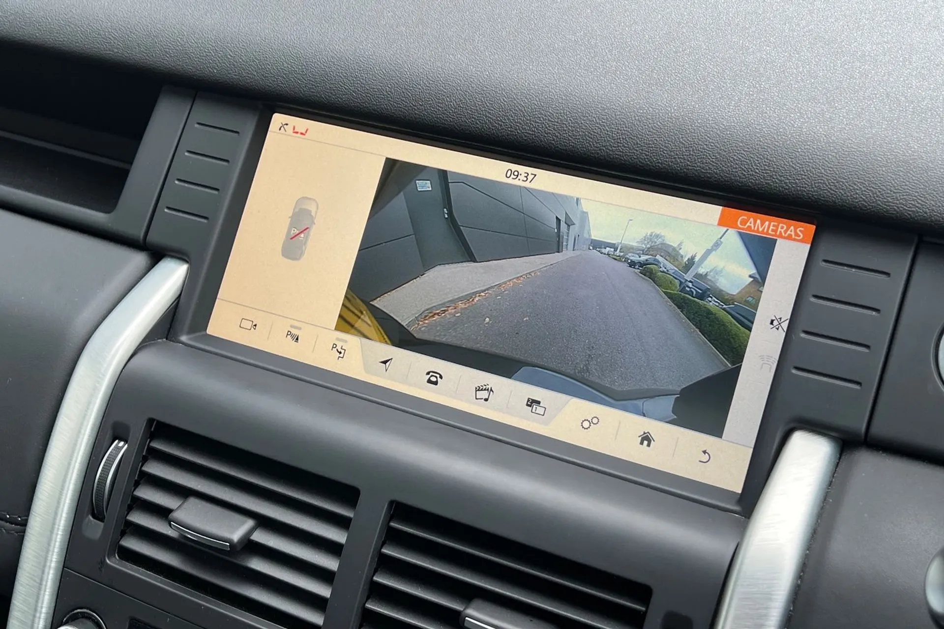 LAND ROVER DISCOVERY SPORT thumbnail image number 5