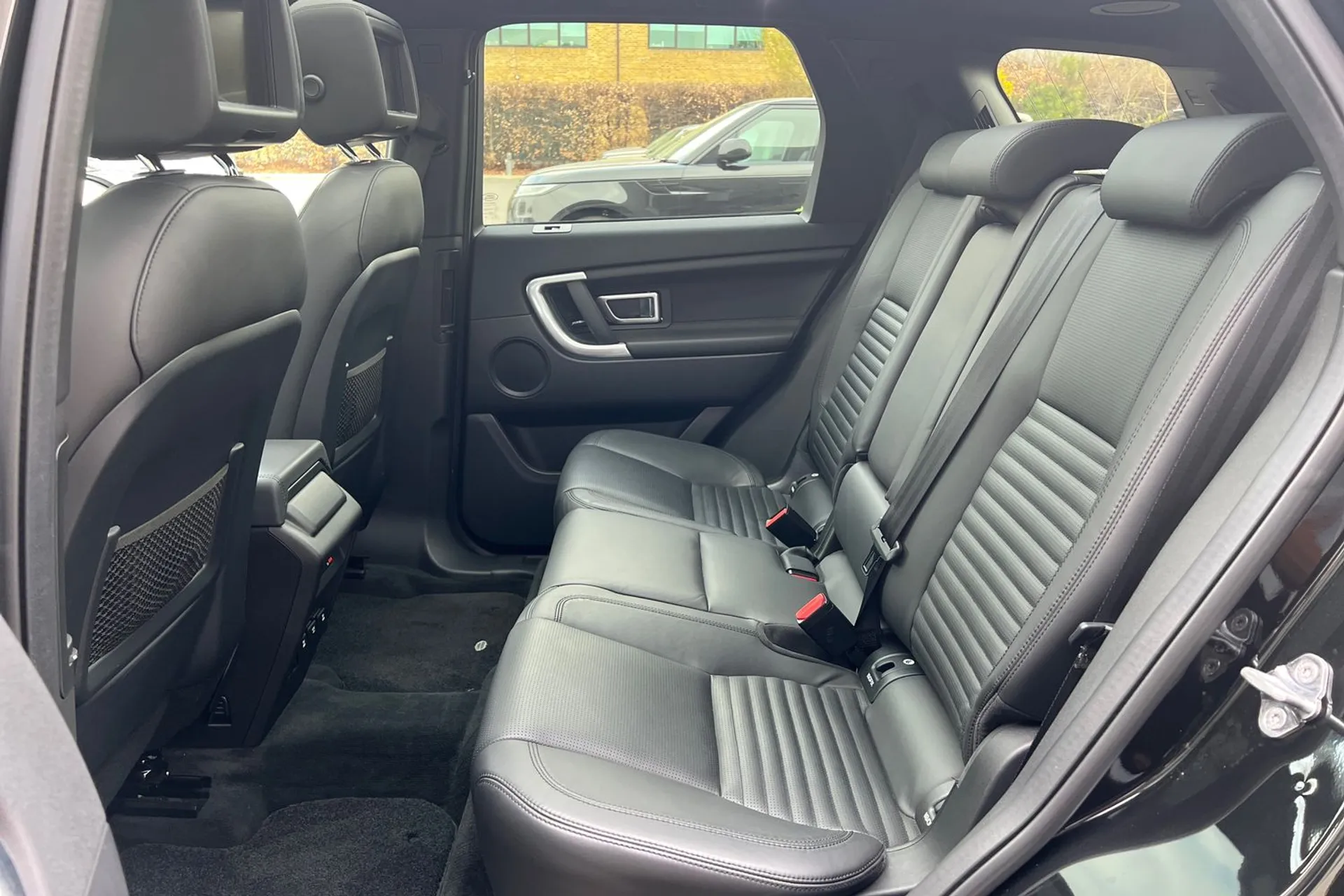 LAND ROVER DISCOVERY SPORT thumbnail image number 43