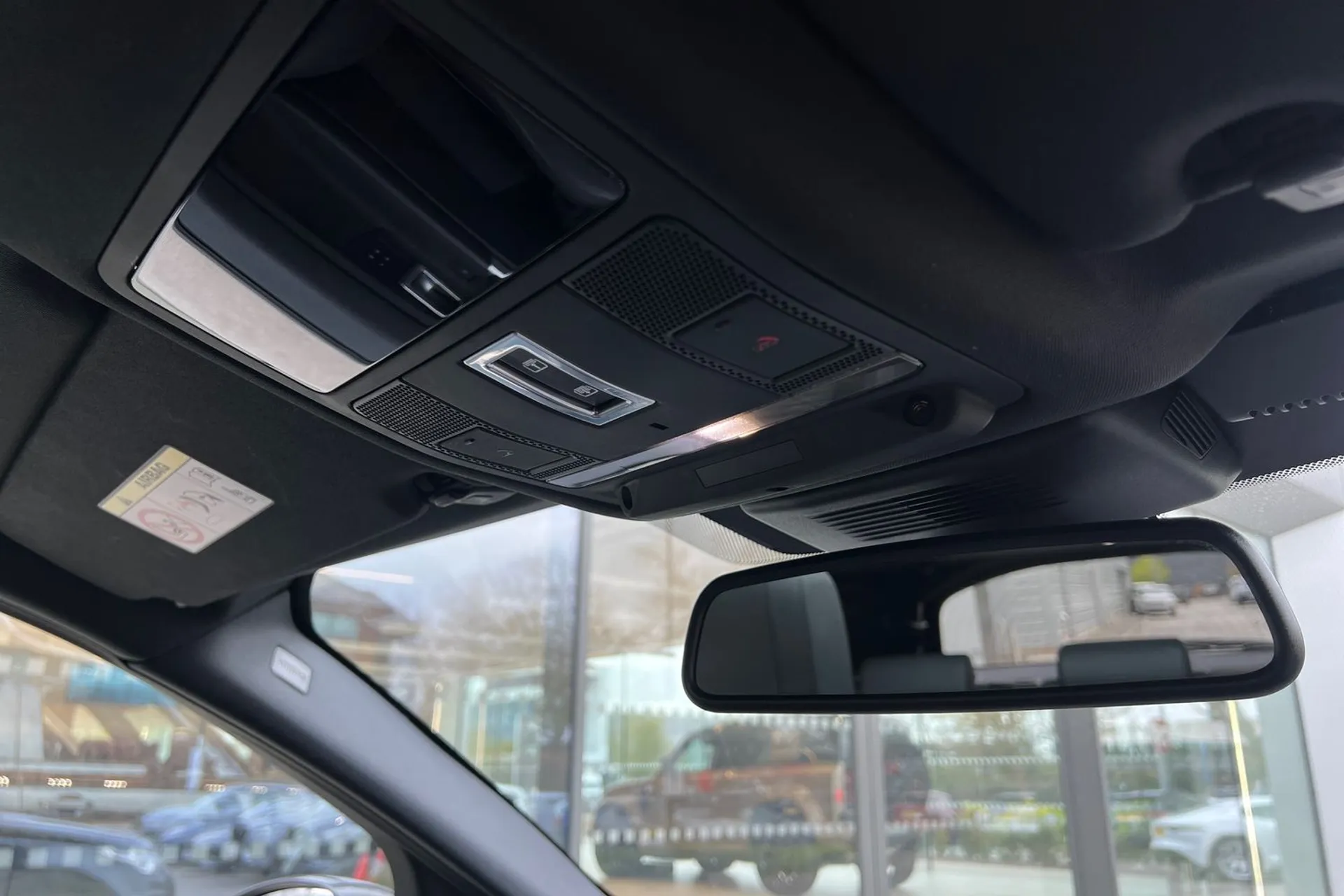 LAND ROVER DISCOVERY SPORT thumbnail image number 39