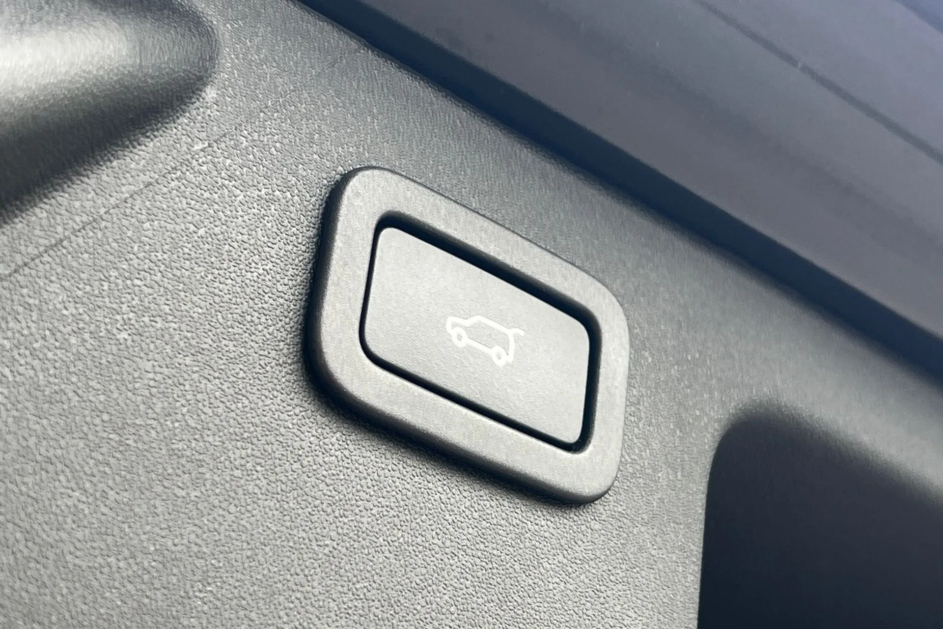 LAND ROVER DISCOVERY SPORT thumbnail image number 25