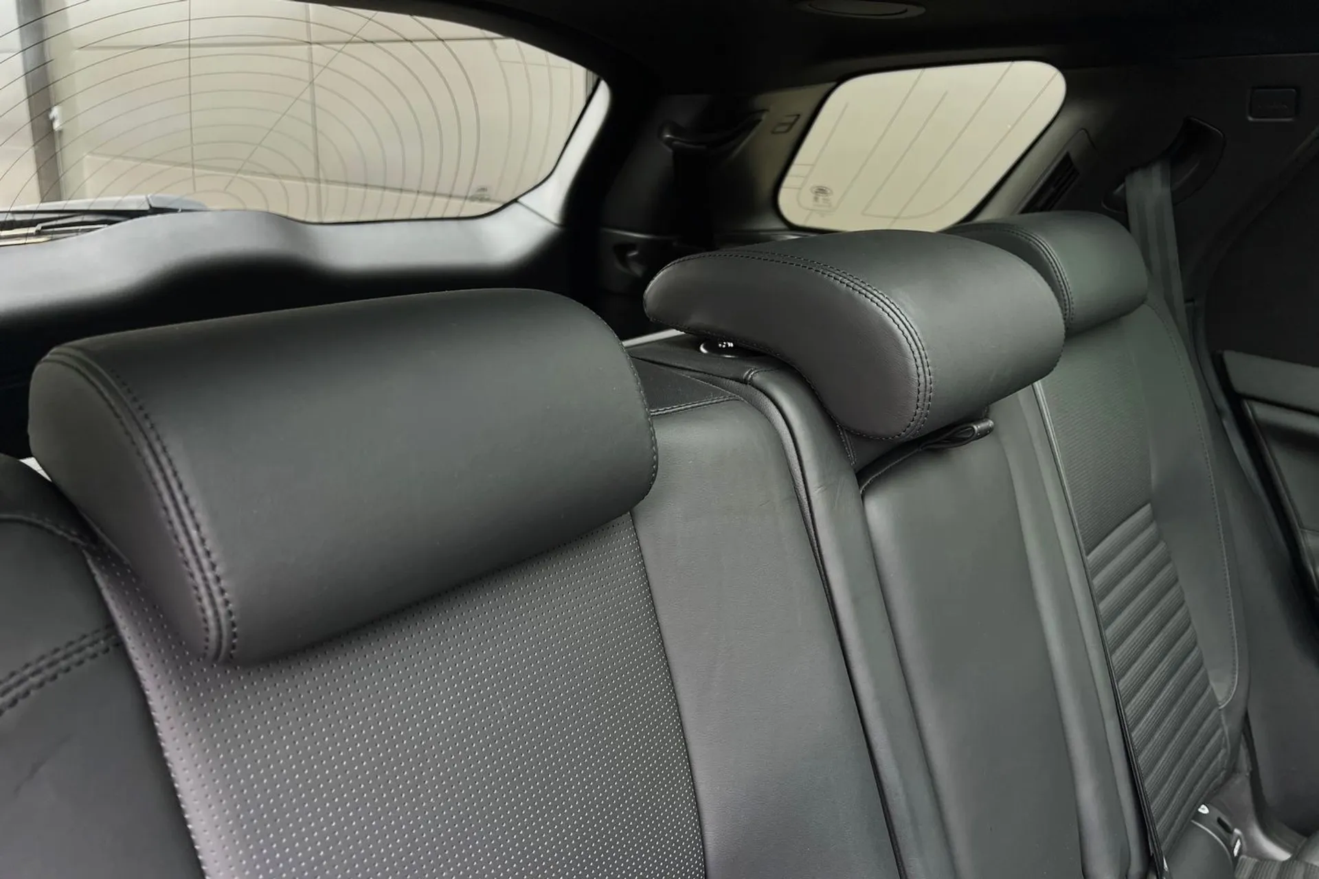 LAND ROVER DISCOVERY SPORT thumbnail image number 30