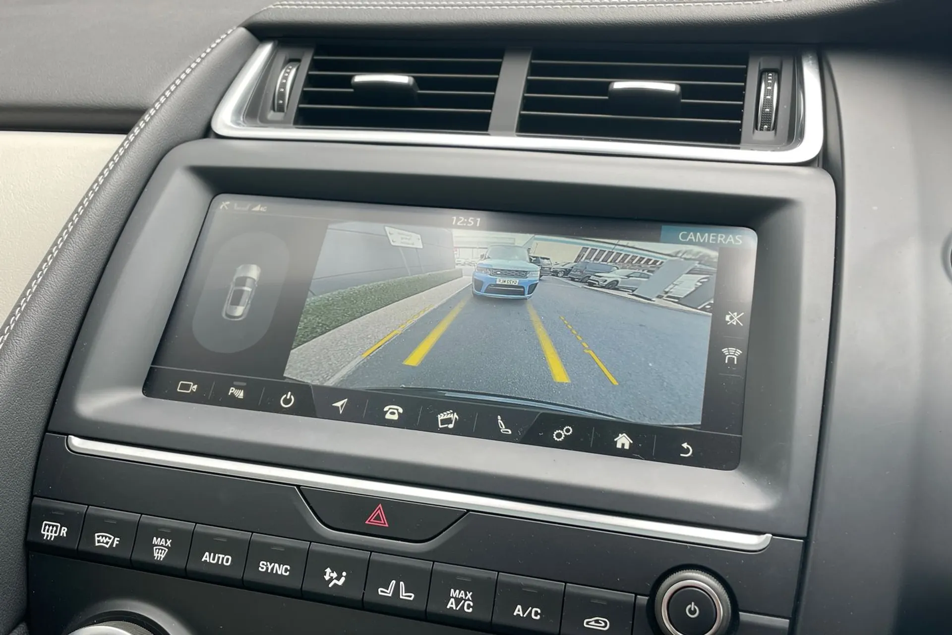 Jaguar E-PACE thumbnail image number 3