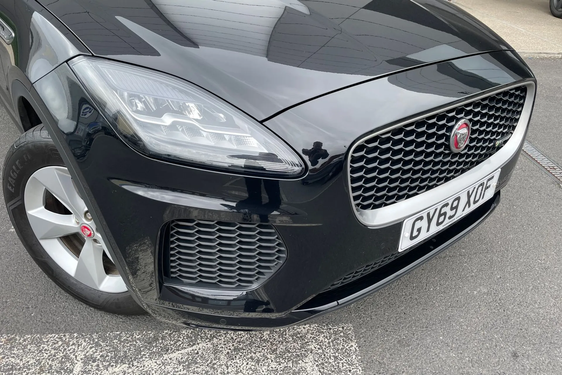 Jaguar E-PACE thumbnail image number 14