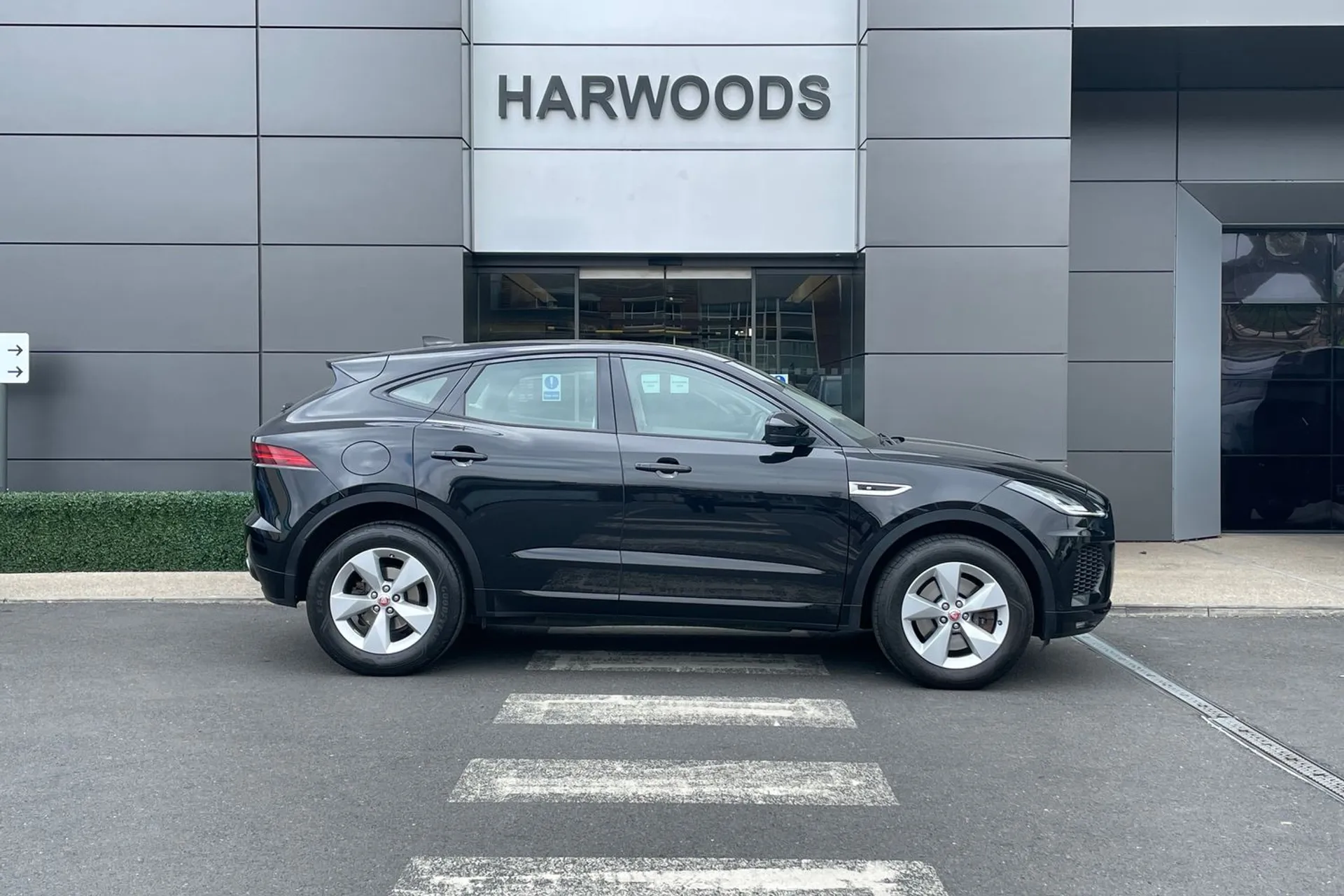 Jaguar E-PACE thumbnail image number 2