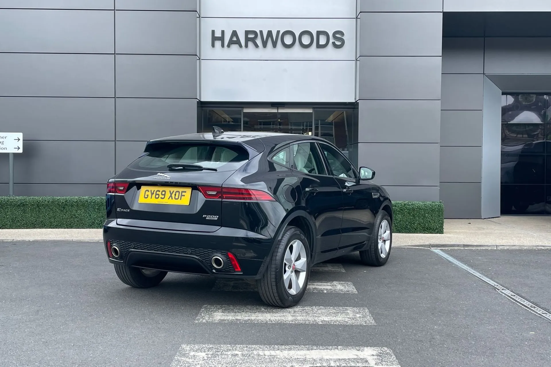 Jaguar E-PACE thumbnail image number 6