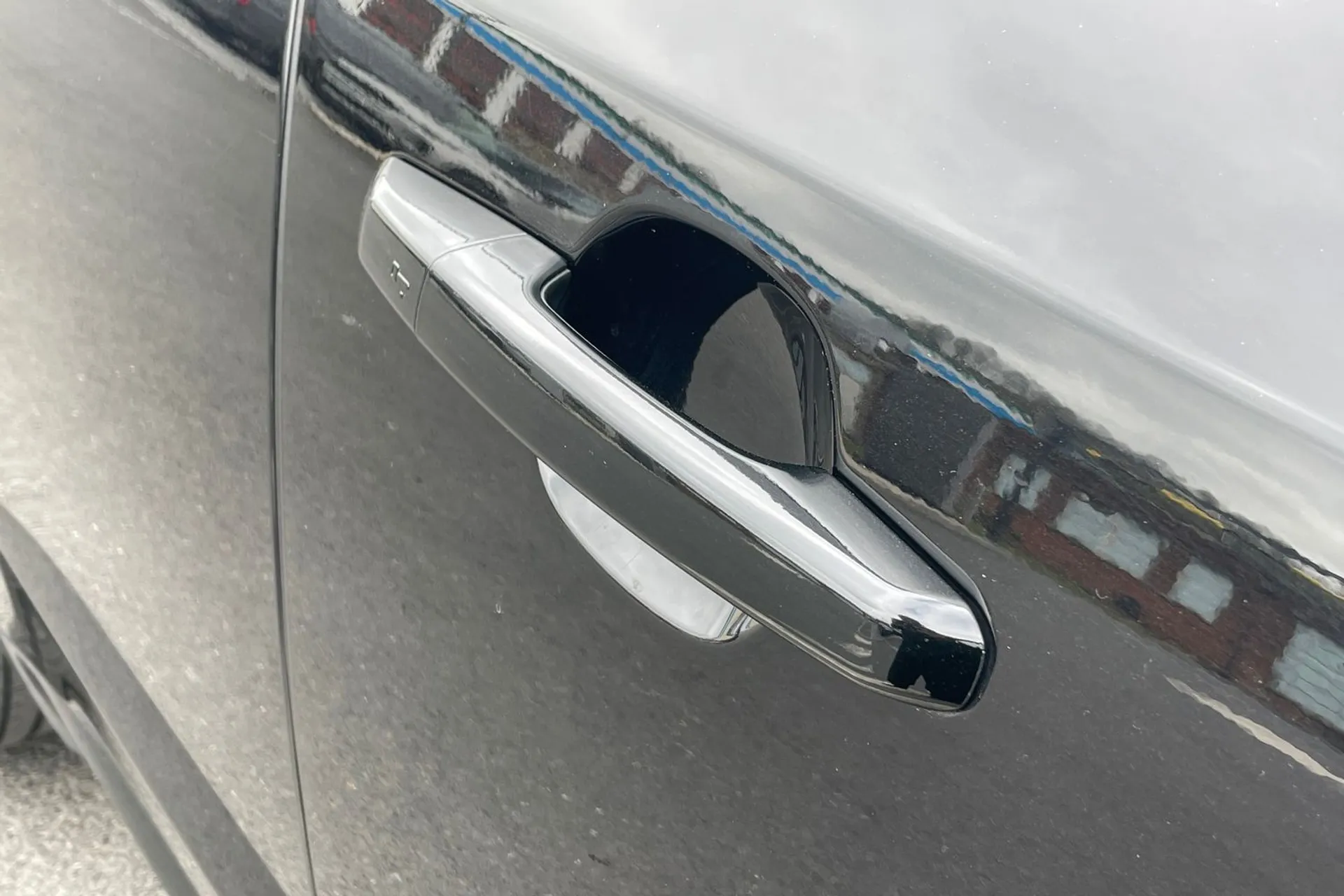 Jaguar E-PACE thumbnail image number 22